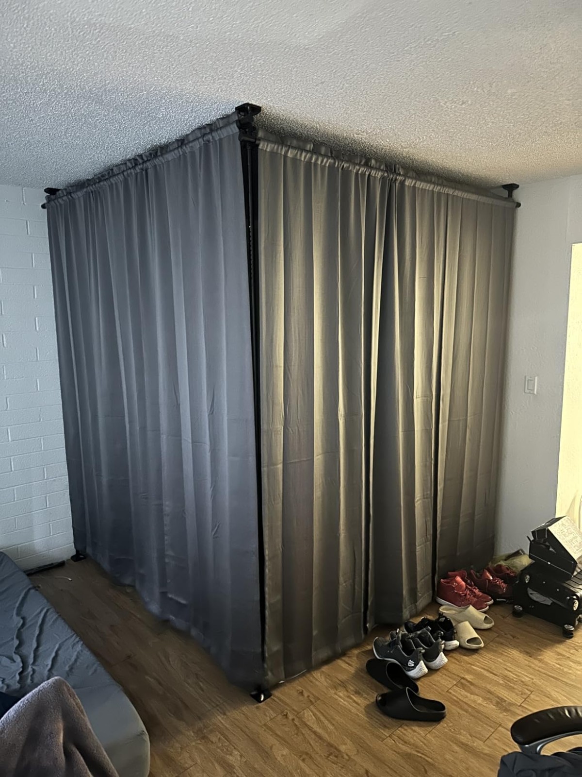 Room Divider Curtain Rod No Drilling Tension for Separation Tension Mounted New