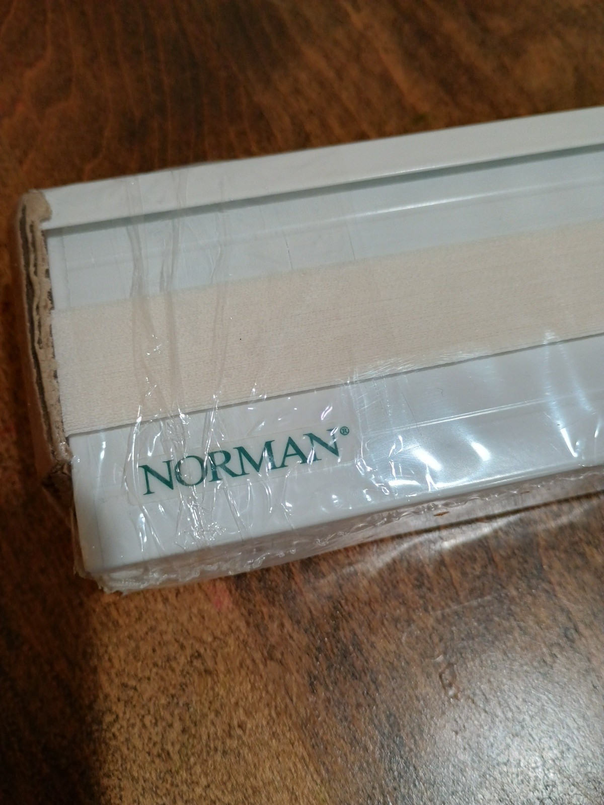 Norman Honeycomb Blinds 9/16in Single Cell Light Filtering Shade 27x52in