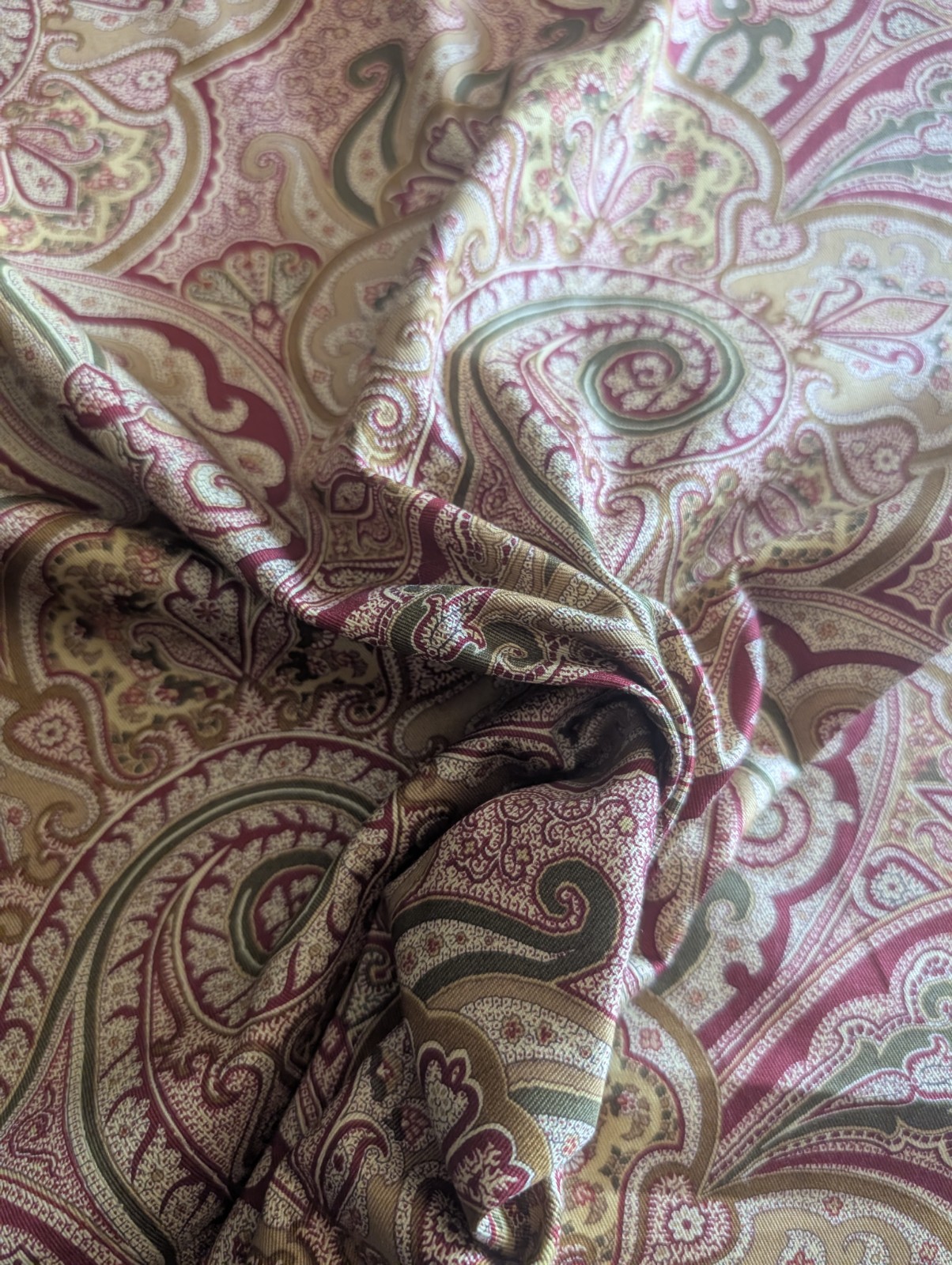 Waverly Paddock Shawl Valance. 100% Cotton. Fabric By The Yard . 55″ Wide
