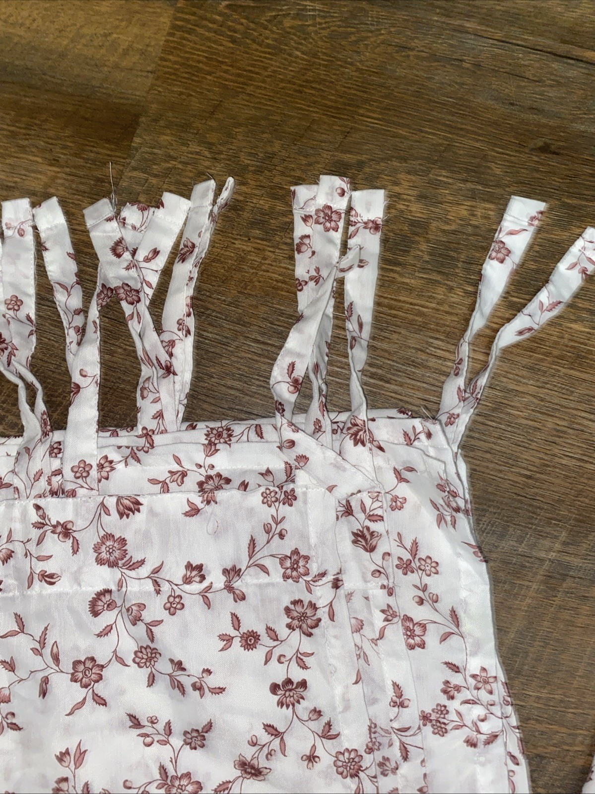IKEA Hassleklocka RED & WHITE floral (2) tie-top UNLINED DRAPERY PANELS 57 X 98