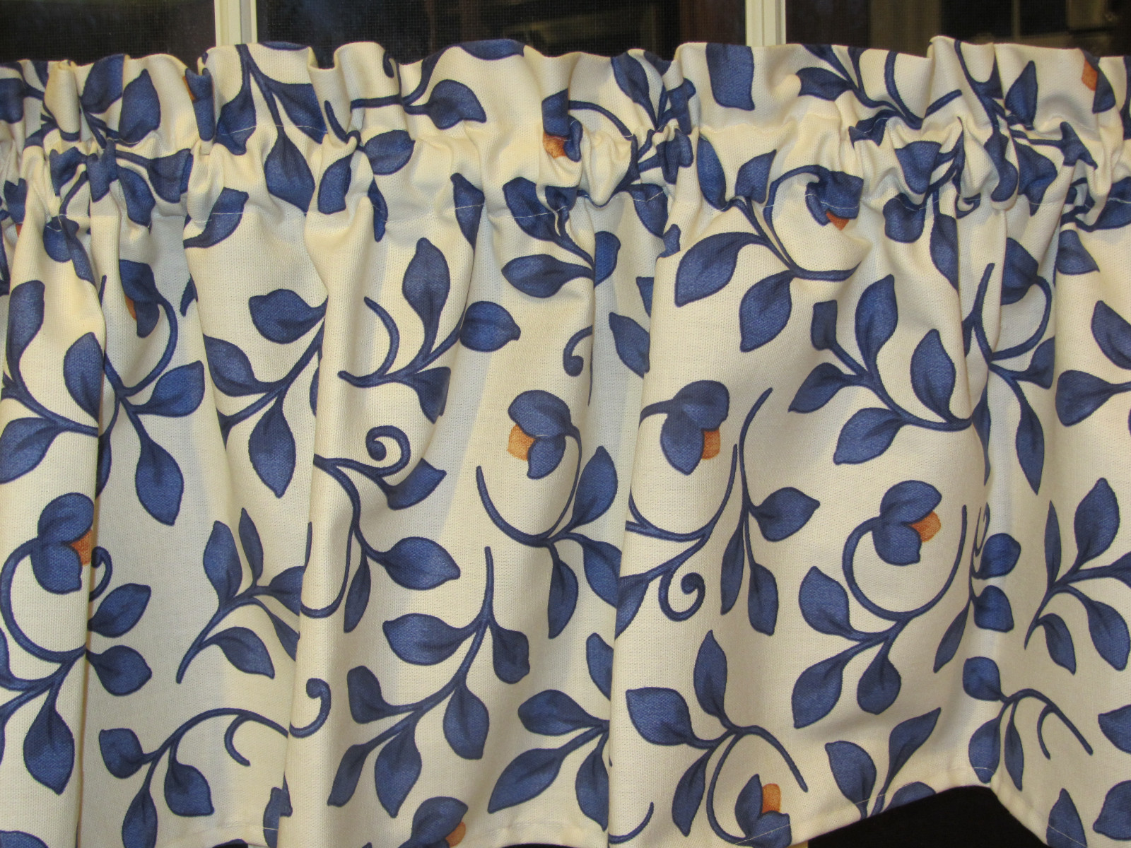 pfaltzgraff Orleans 60″w x 13″L Valance 1.5″ rod pocket 100% cotton fabric