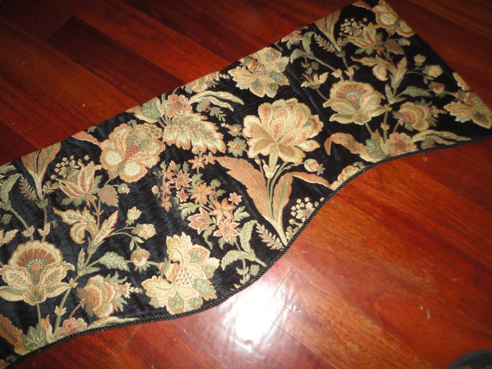TWILL & BIRCH BLACK TERRACOTTA GOLD FLORAL CHENILLE (1) SCALLOPED VALANCE 18X52