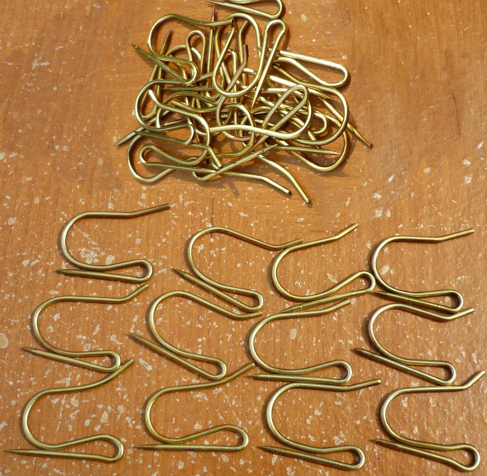 (28) Vintage Solid Brass Round 1″ PIN-ON Drapery Hooks Curtain