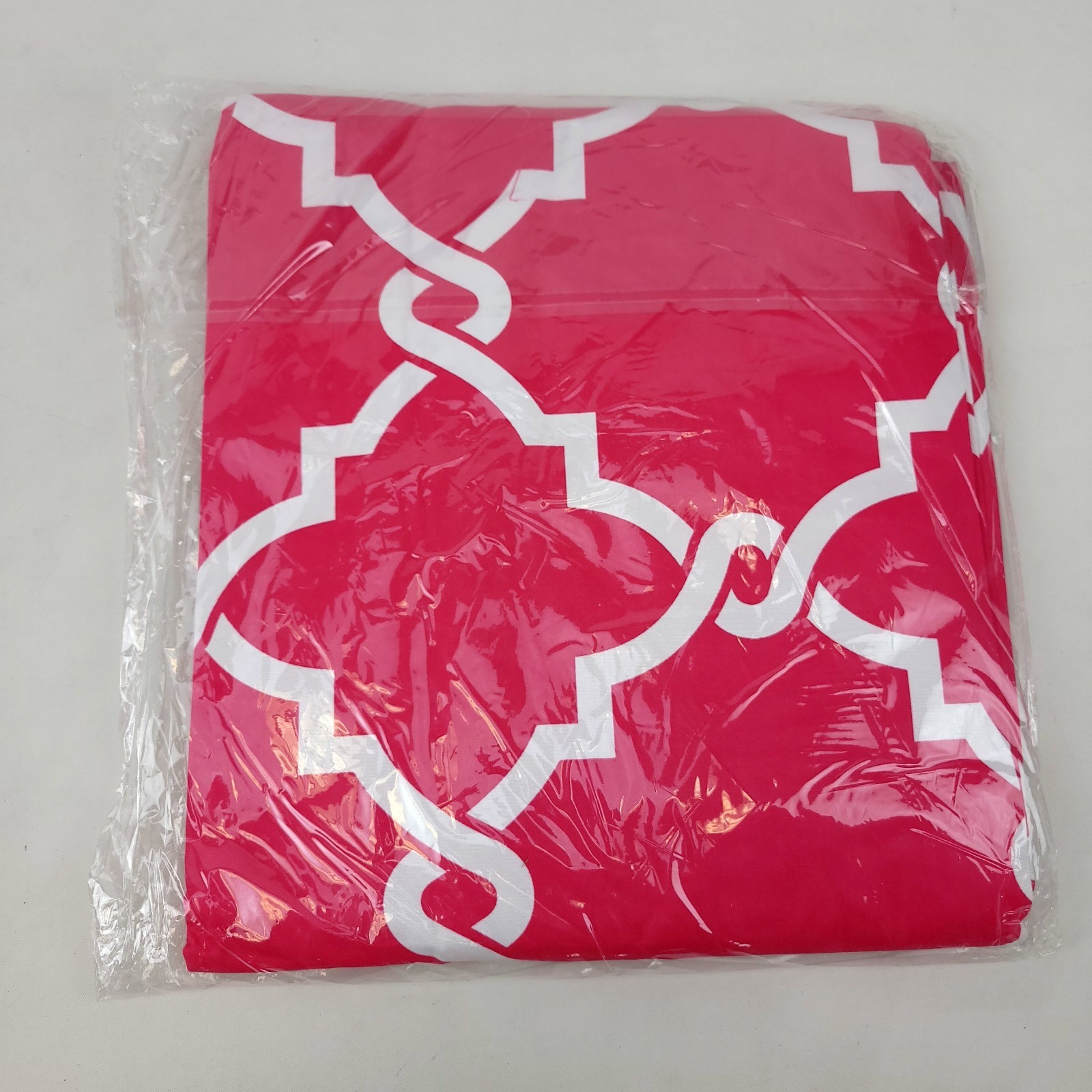 Empire Window Curtain 1 Panel 6 Grommet Got Pink/ White 38×95″ New Quatrefoil