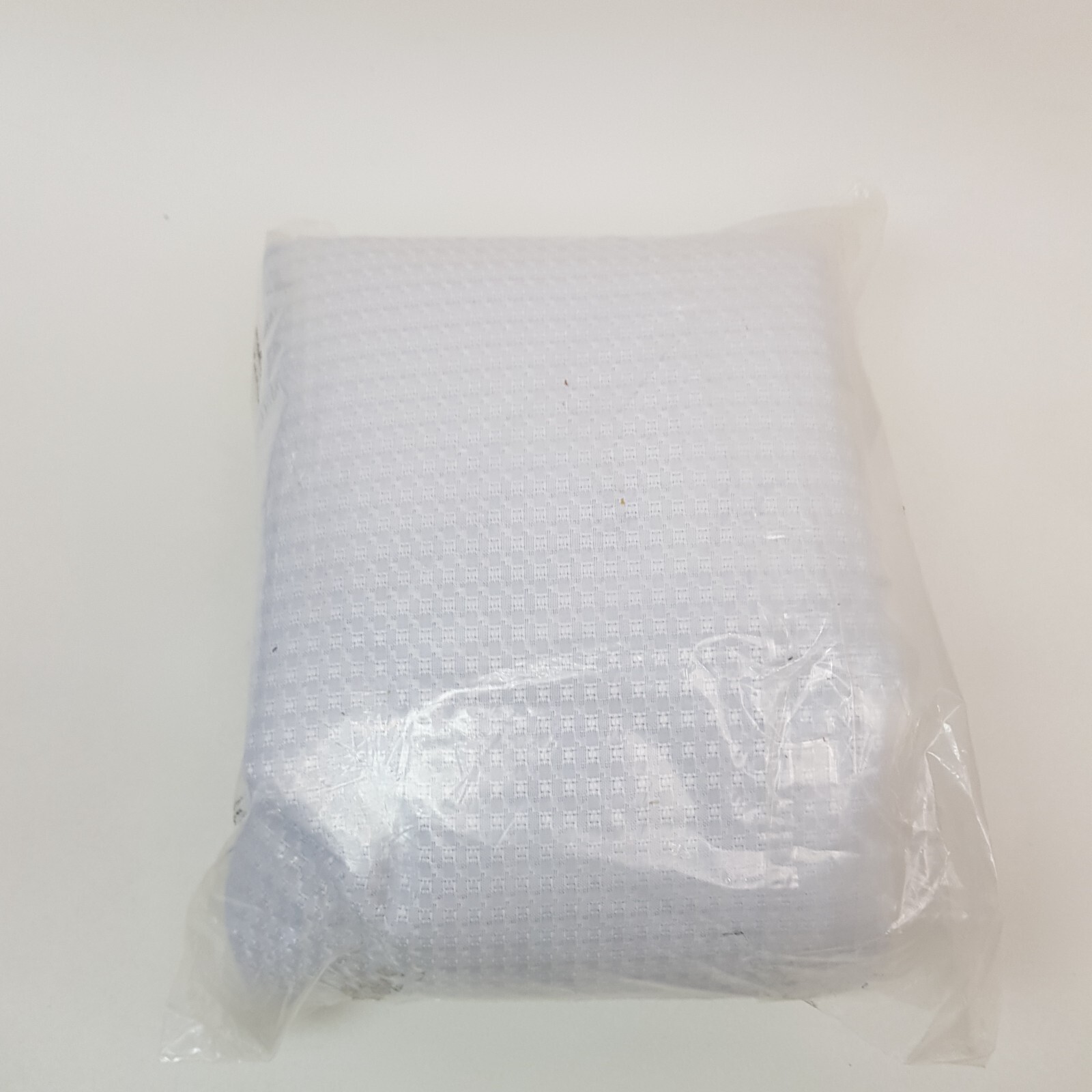 Sun Zero Blackout White Array Woven Dobby Draft Fleece 1 Panel Grommet 84″X 50″