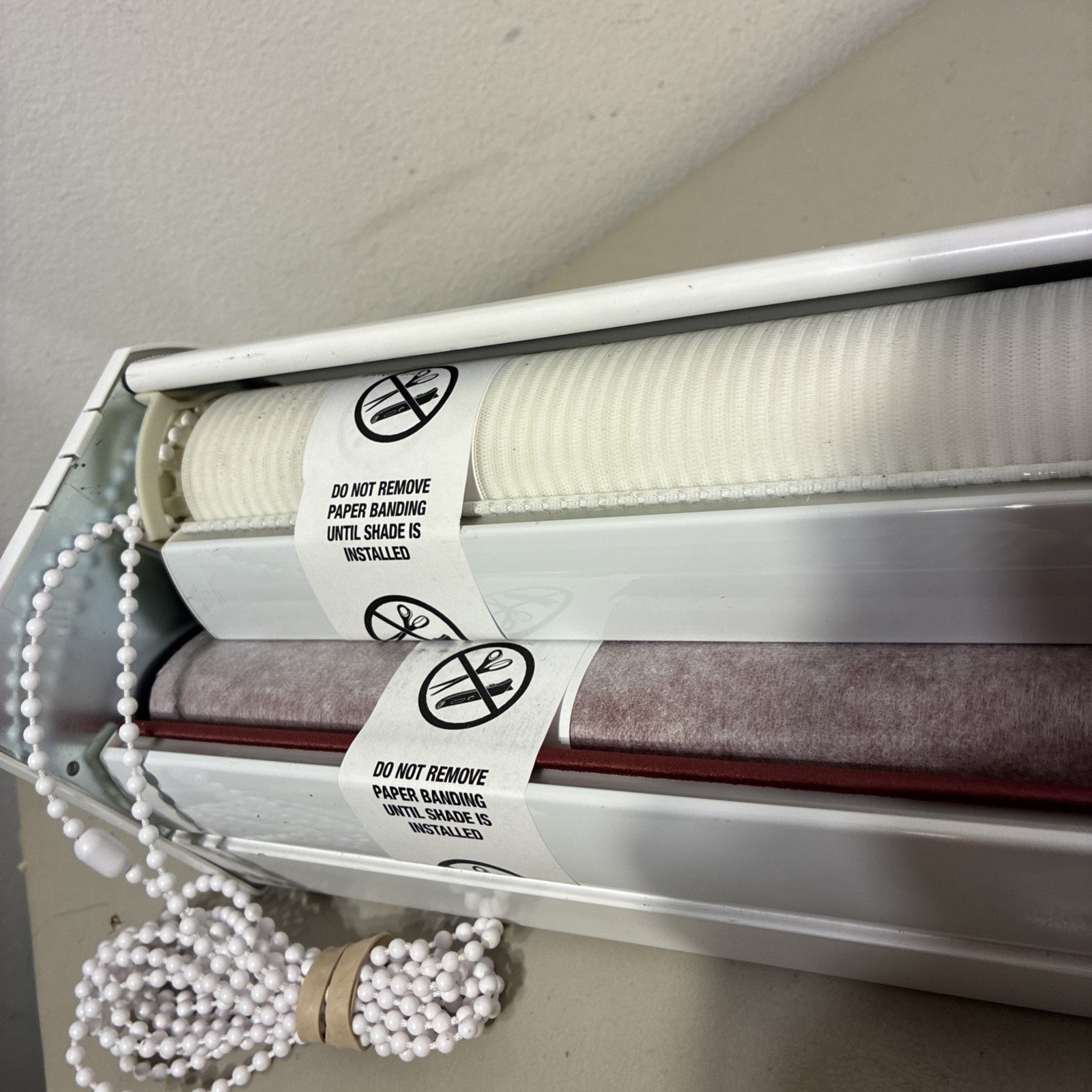 NEW Hunter Douglas Silhouette Window Shade White Maroon Size 37”