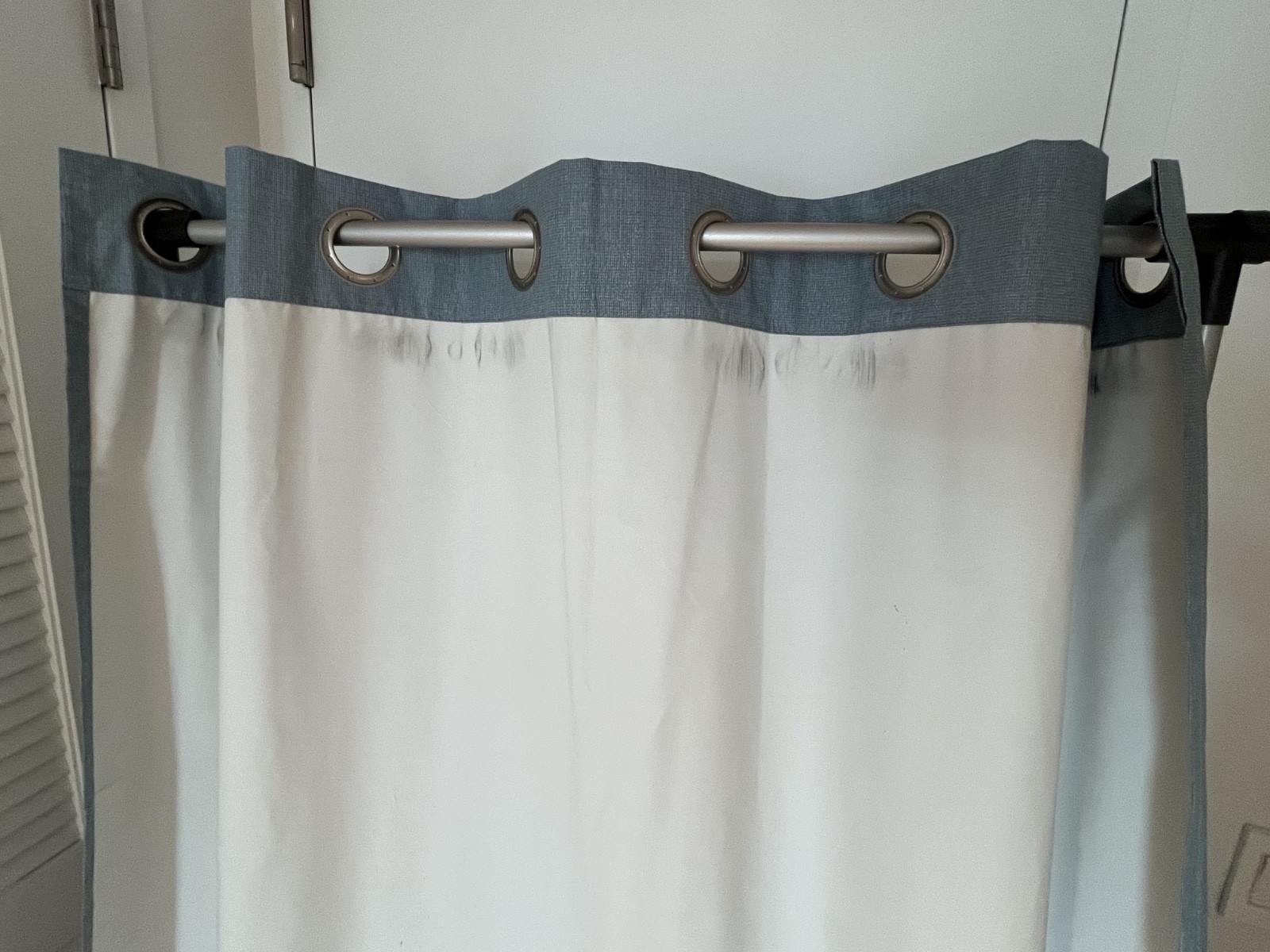 Sun Zero Columbia 100% Blackout Grommet Curtain Single Panel 50″ x 84″