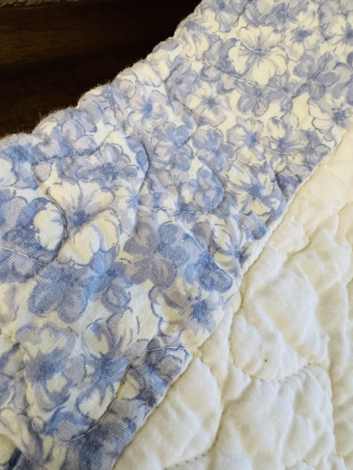 JCPenney Blue * Ivory COTTAGE Valance Quilted & Embroidery 14″ x 50″ FLORALS 3AV