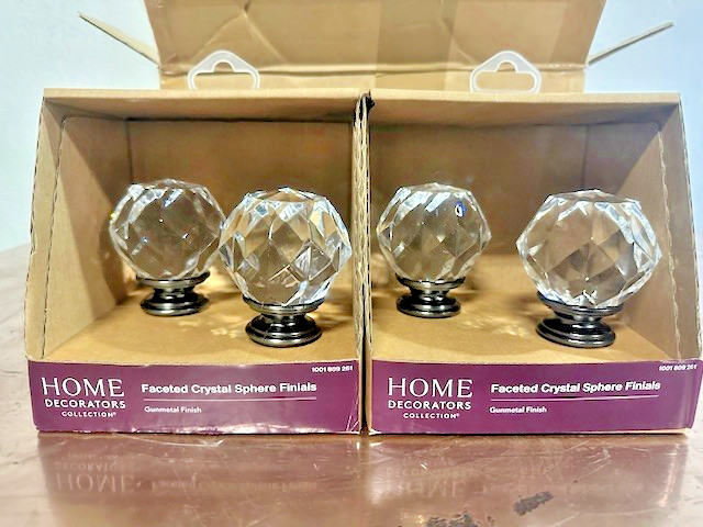 LOT OF 2 SET(4 PIECES) HOME DECORATORS COLLECTION FACETED CRYSTAL SPHERE FINIALS