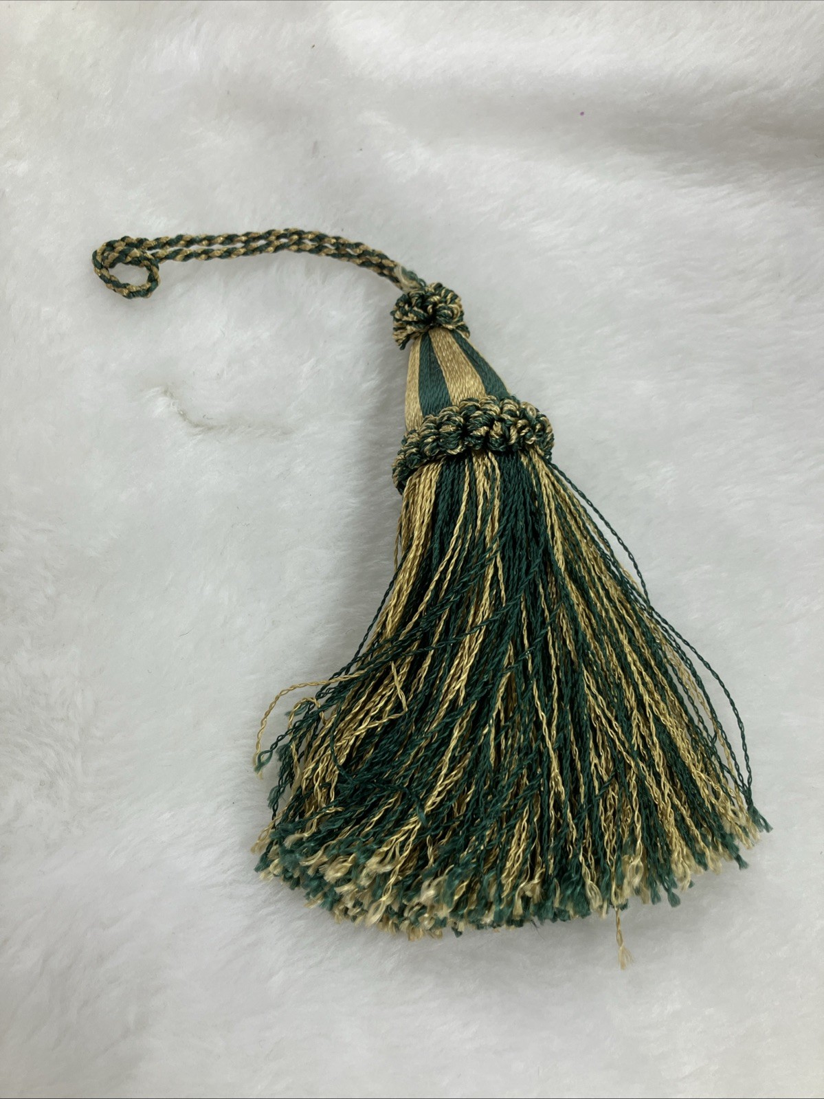 6″ GREEN/GOLD KEY TASSELS 4.5″ LOOP Lot Of 4 NEW GORGEOUS!!!