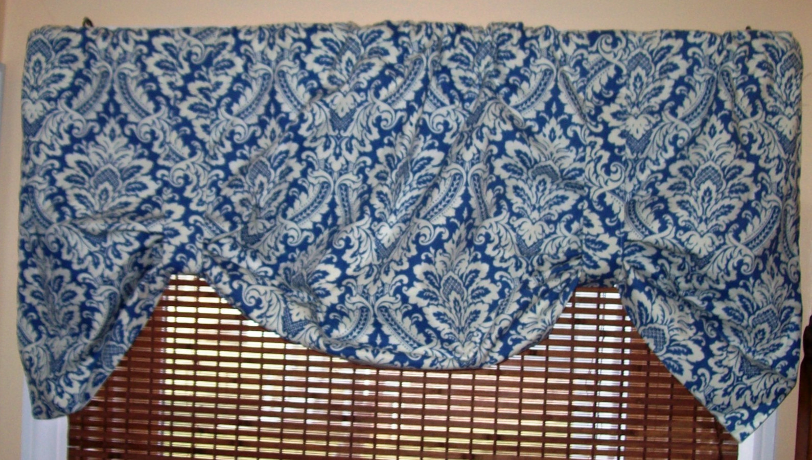 2 Waverly Donnington Cornflower Blue White Damask Tie-Up Shades–52″ x 32″