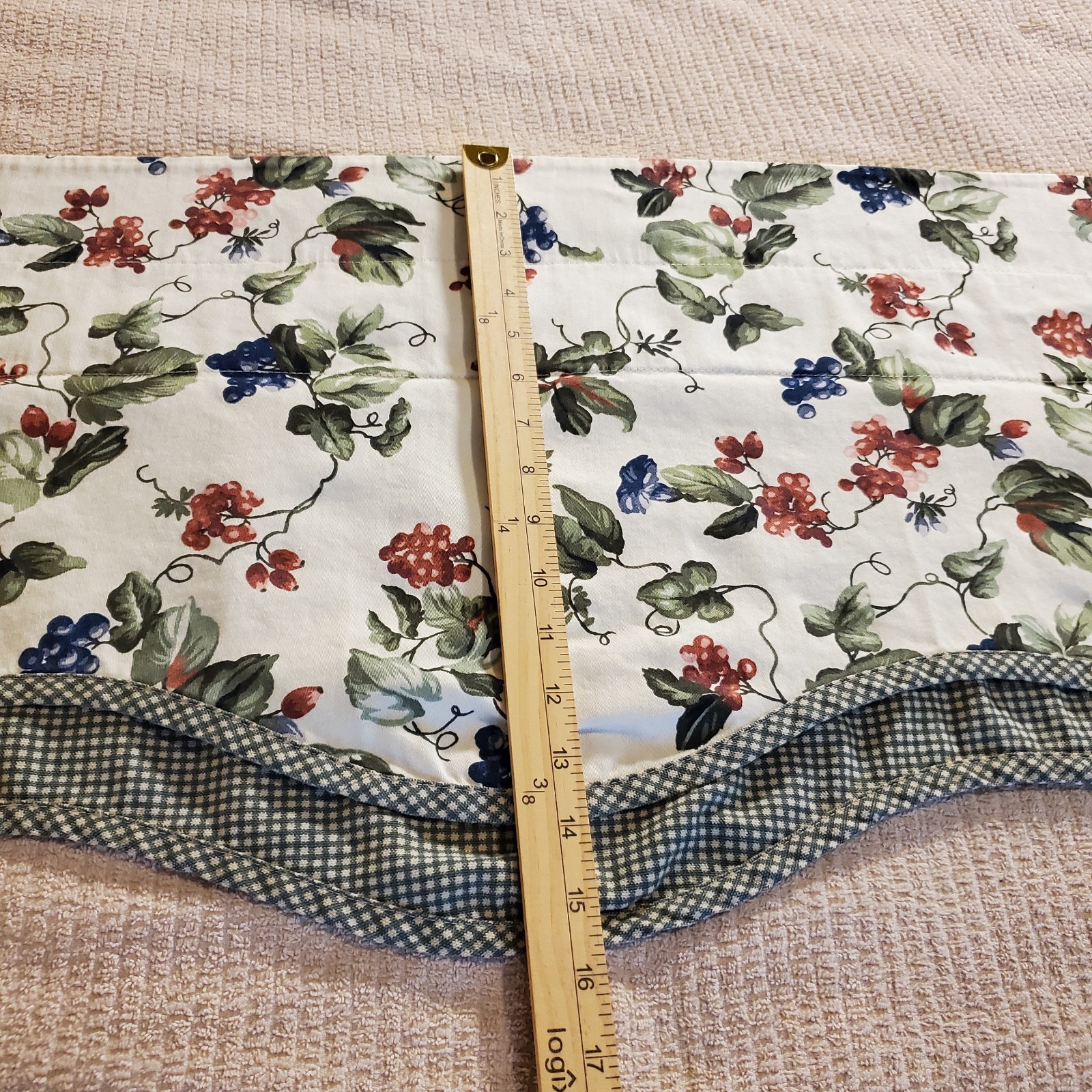 Waverly Orchard Trail valances window treatments Set Of 3 EUC Green Red White