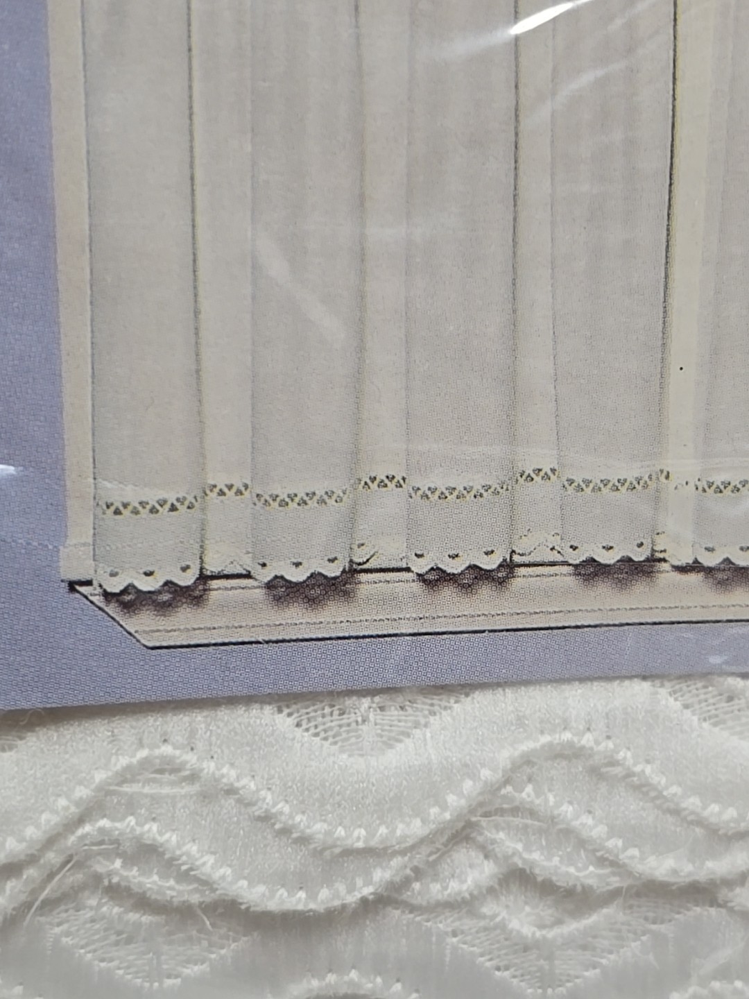 Vtg Home Essentials 60x 36L Tailored Tiers Angela