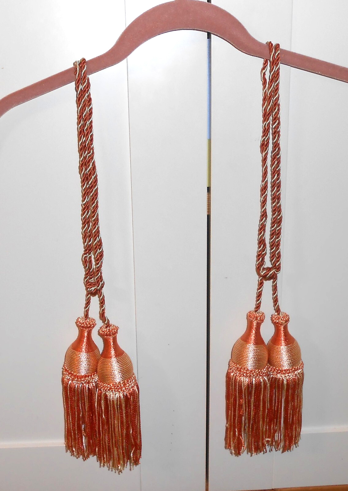 UNBRANDED PEACH & WHITE 2 PACK CURTAIN DRAPERY TASSEL ROPE TIE-BACKS