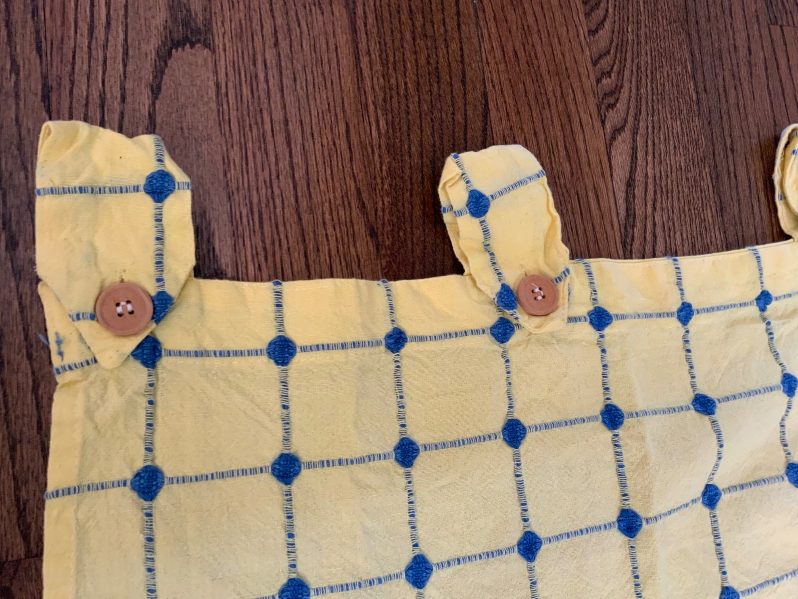 Crewel embroidery handmade window curtains set checker wood buttons yellow blue