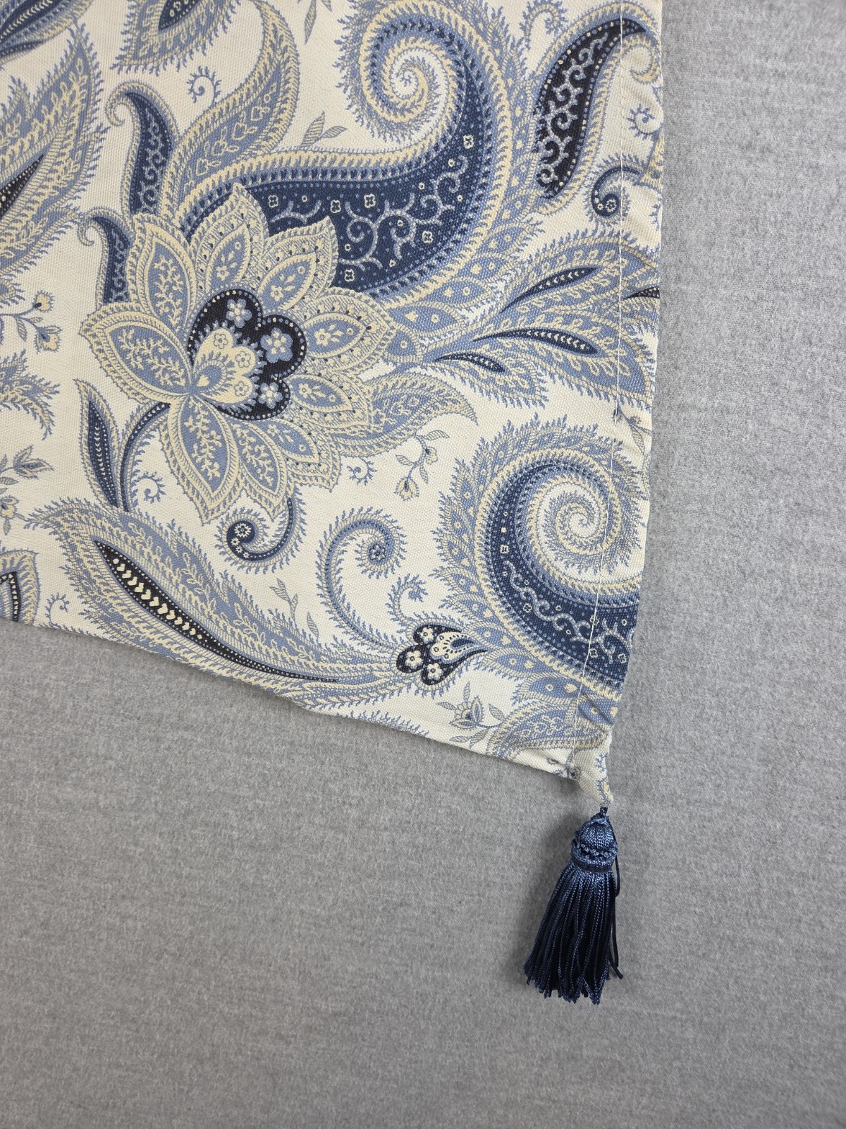 Waverly Traditions Window Valance Swag Curtain 52×24 Blue Paisley Tassel Edge