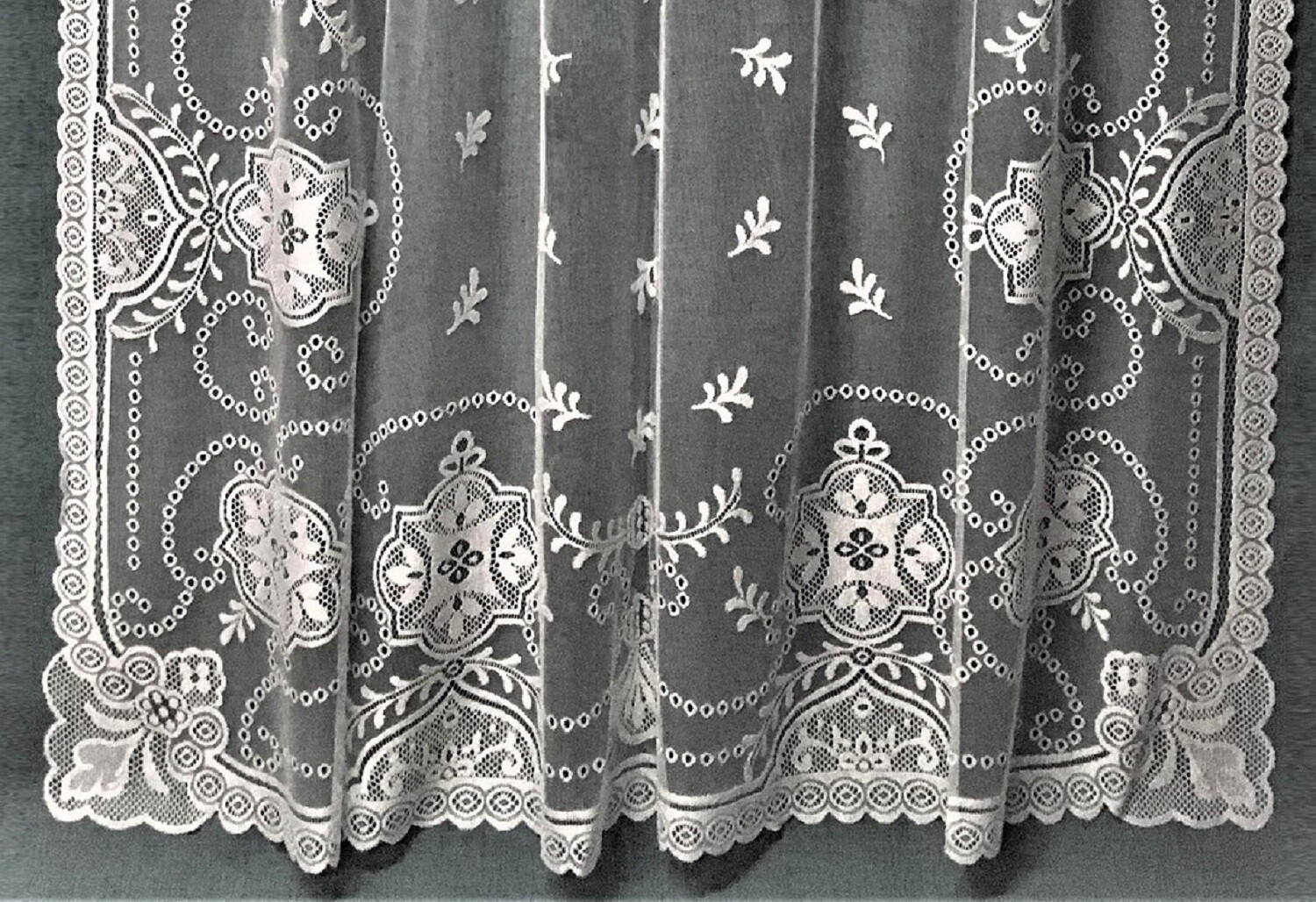 Dorsette White Lace Window Panel 60″ x 84″ Livingroom Bedroom Sun Room