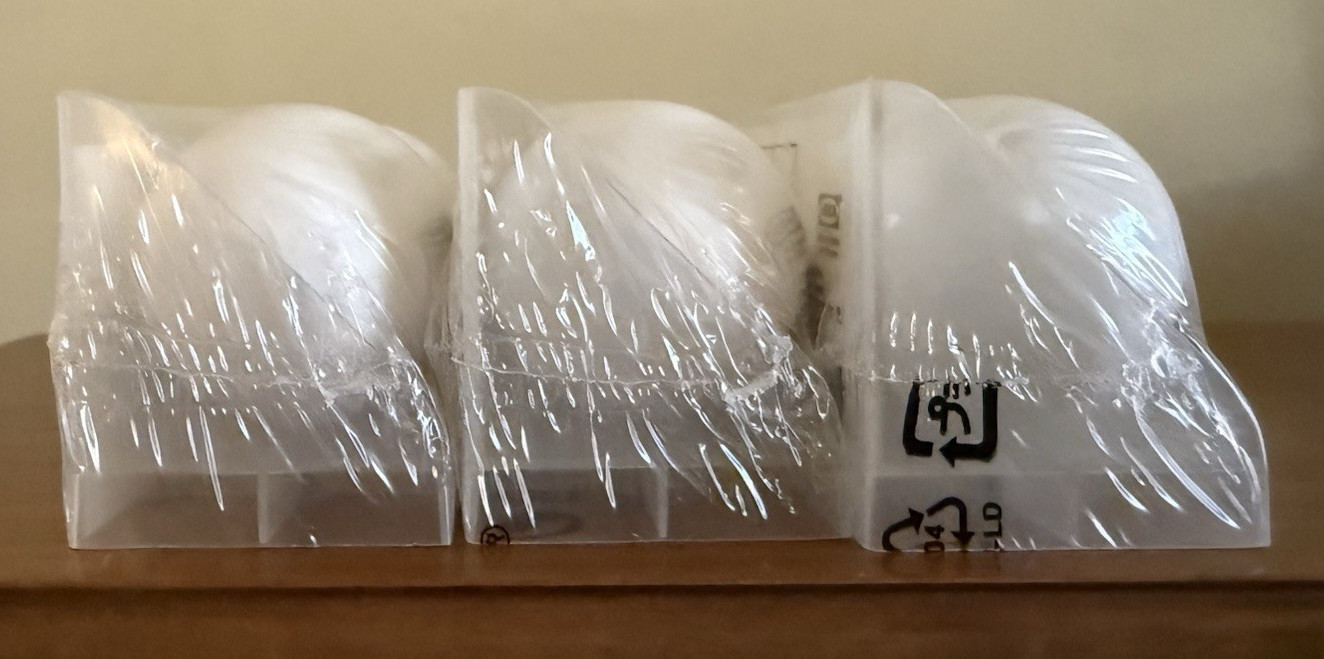 IKEA Vasentlig White Round Set of 2 End Caps Finials X 3 Packs Total of 6 New 2″