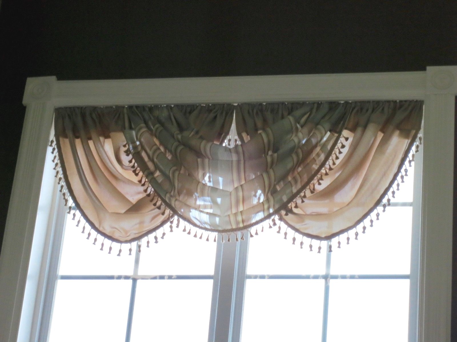 Chris Madden Window Treatment Luxurious Tassels/Beaded Swag Waterfall Valance