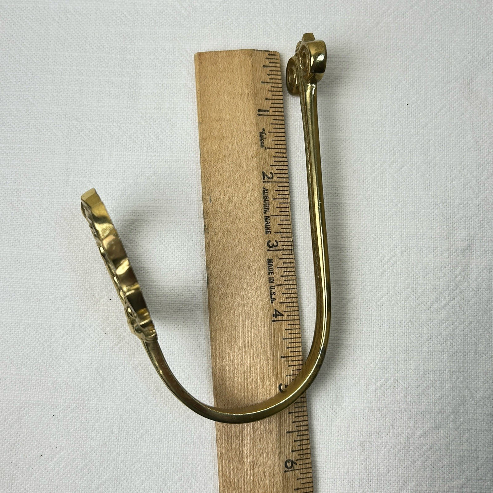 Vintage Gilded Brass Art Deco Laurel Wreath Set of 2 Curtain Tiebacks Holders