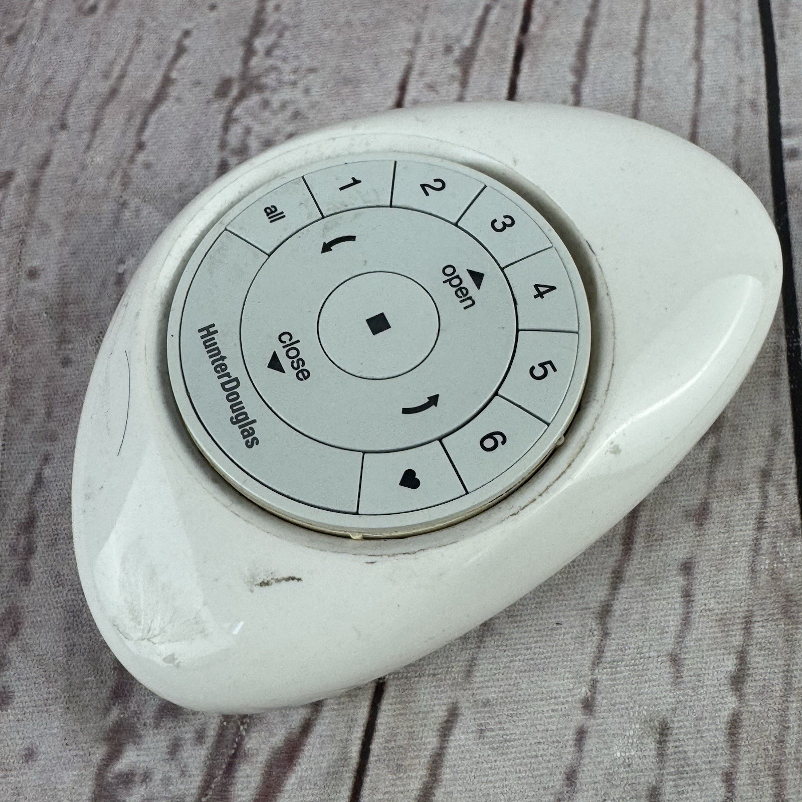 Hunter Douglas PowerView Gen 3 Remote Pebble Control White Shades