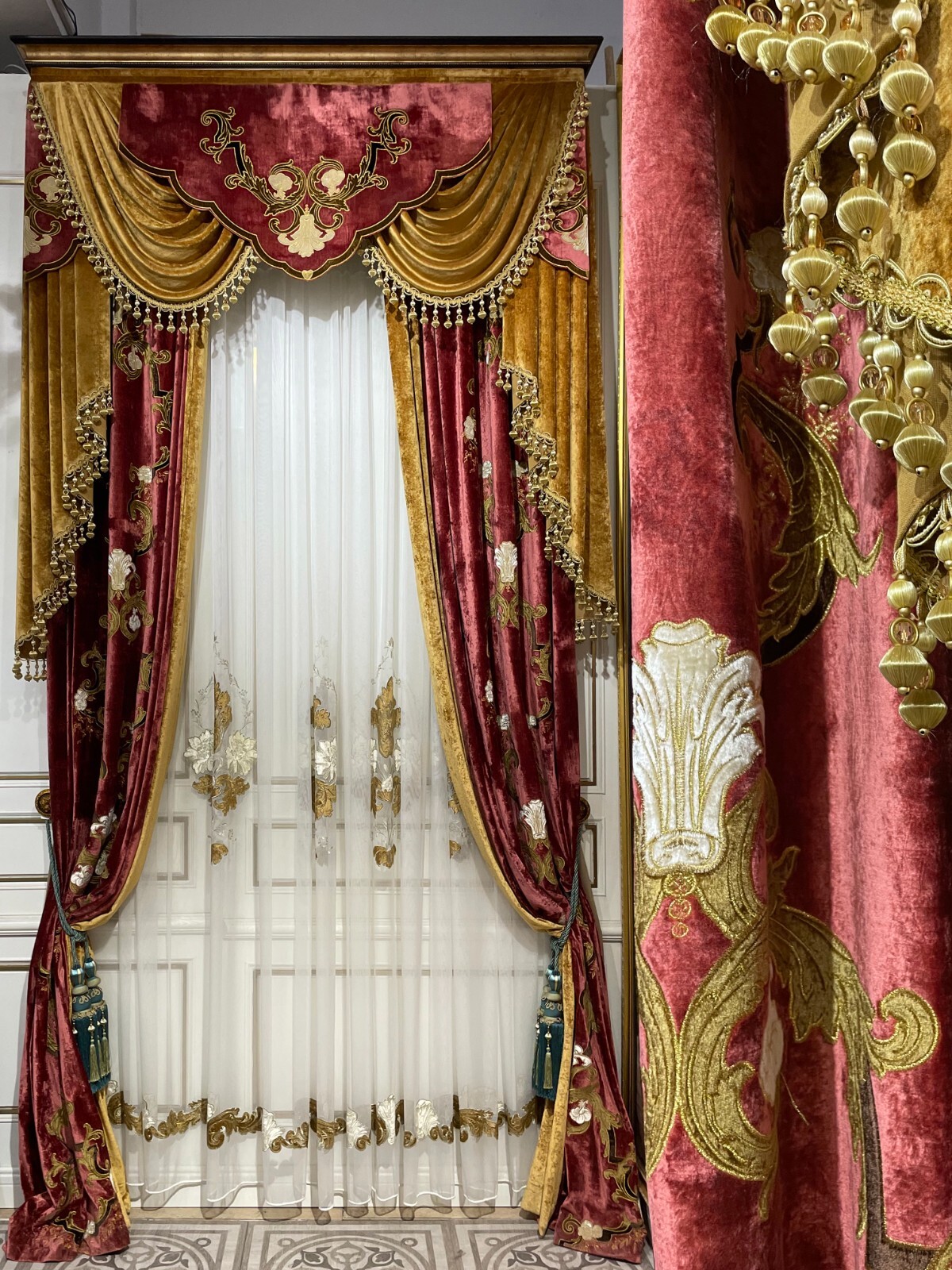 luxury European Velvet bronzing thick red window valance curtain tulle M1599*