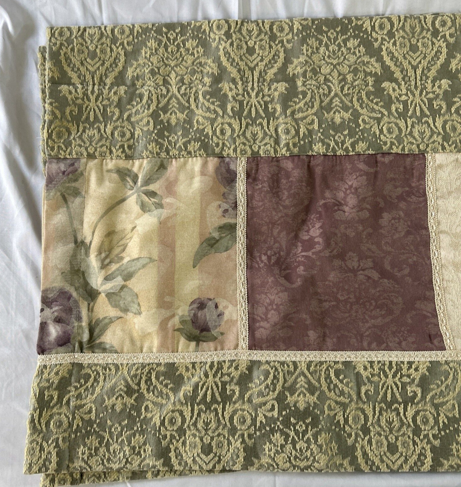 CROSCILL HOME Valance Patchwork Quilt/Tapestry Design 88″x17″ RN21857