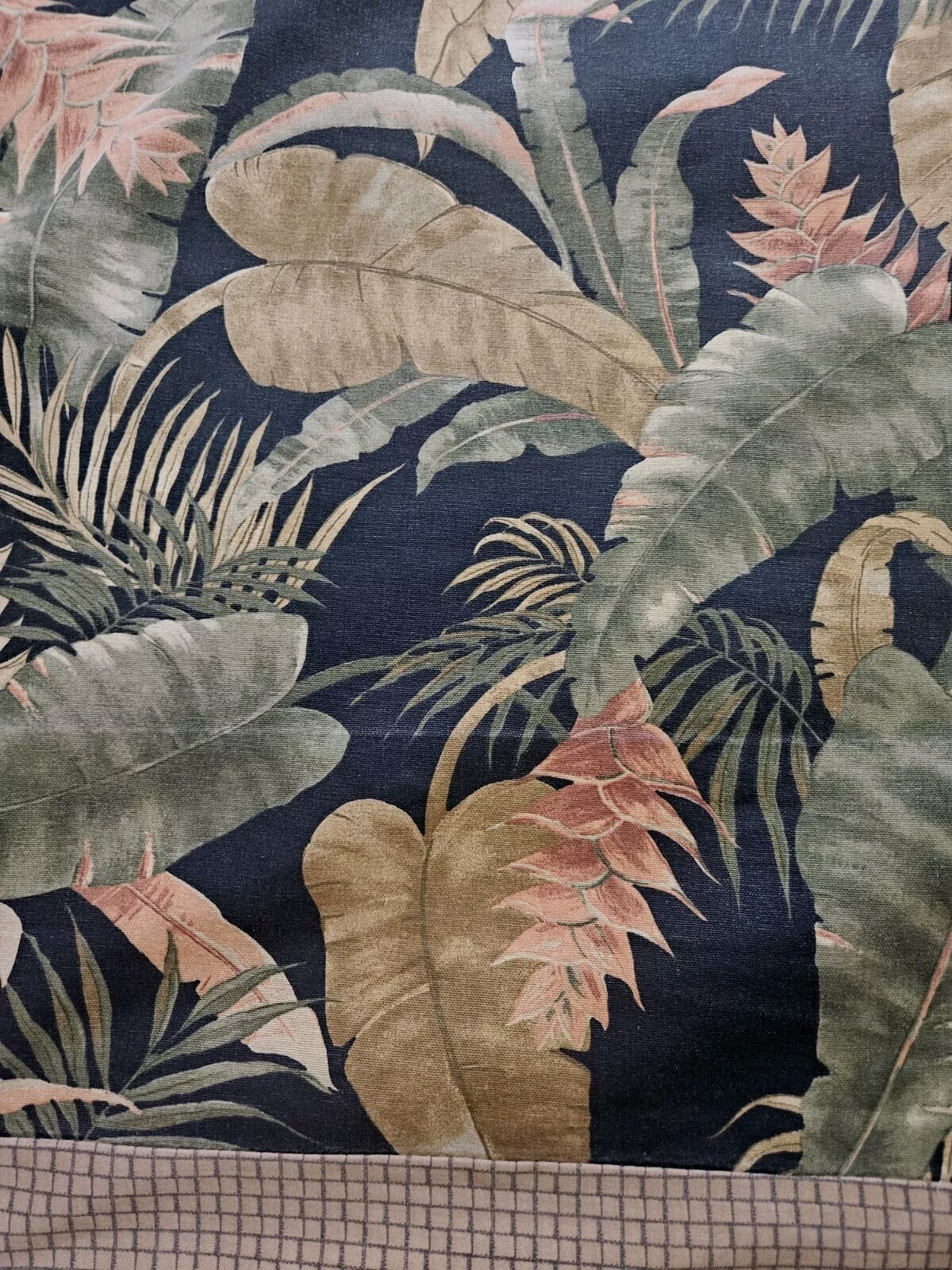 Thomasville 7pc Tahitian Black Sunset Valances 50W X 30H Sunrooms, Cafe Tiki bar