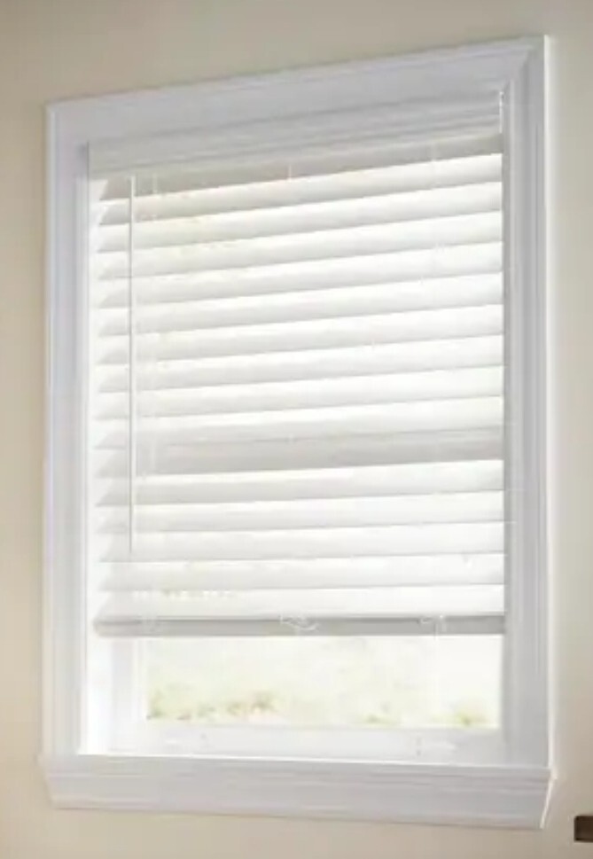 HDC White Cordless 2.5″ Premium Faux Wood Blinds – 23.75 in W x 72 in L