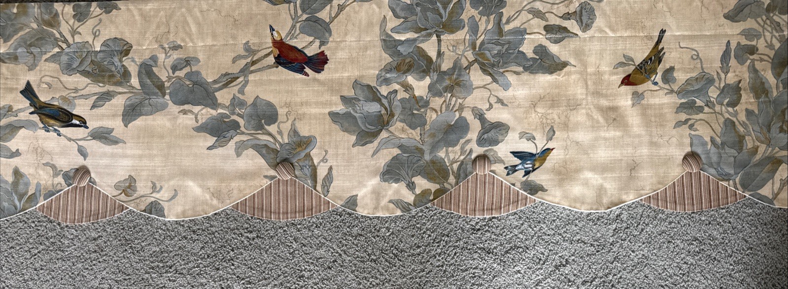 Heritage House Windsong Valance Scallop Buttons Birds 52”X14.5”