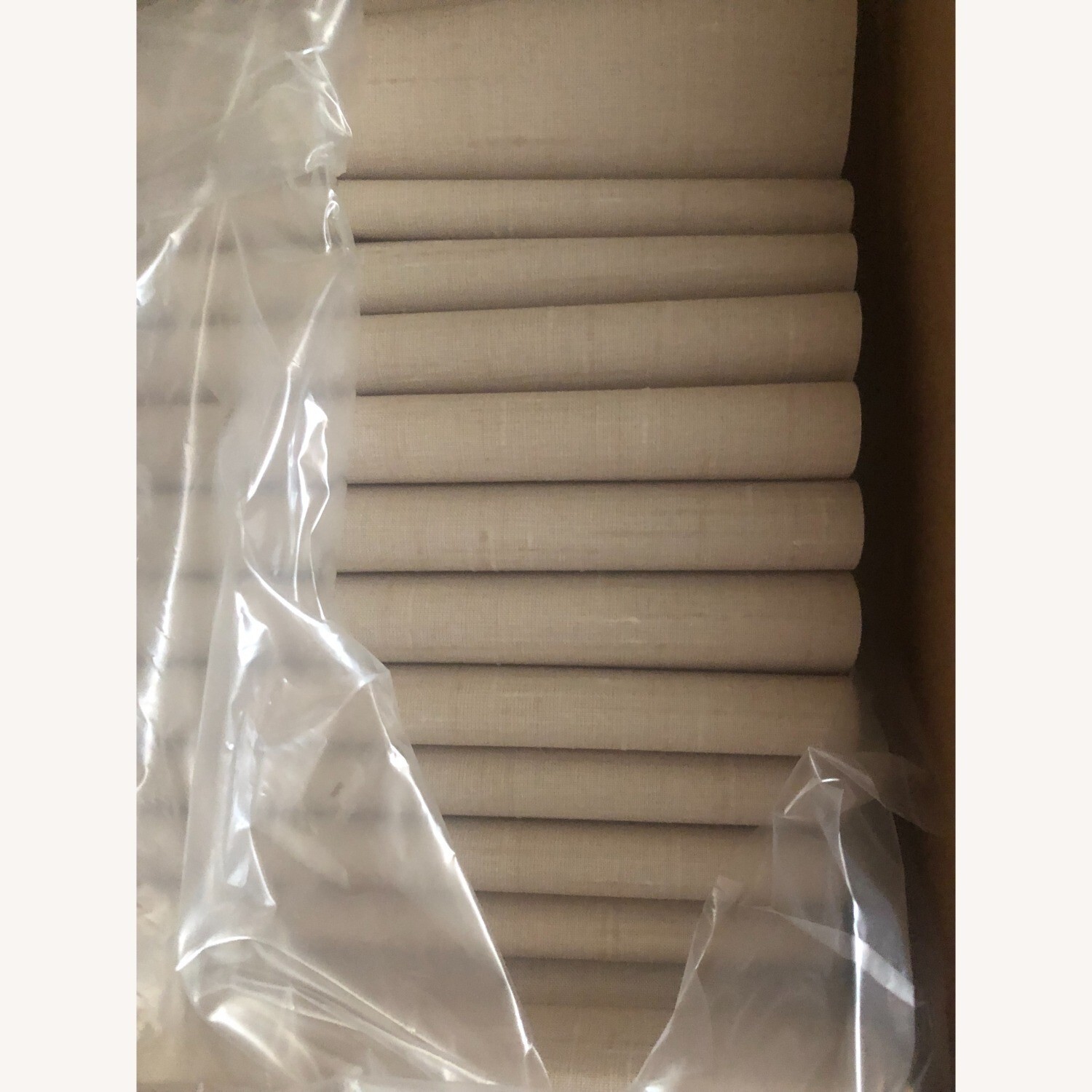 BRAND NEW / 4 – Levolor Roman Lift Type Cordless Shades – (Upper West Side)