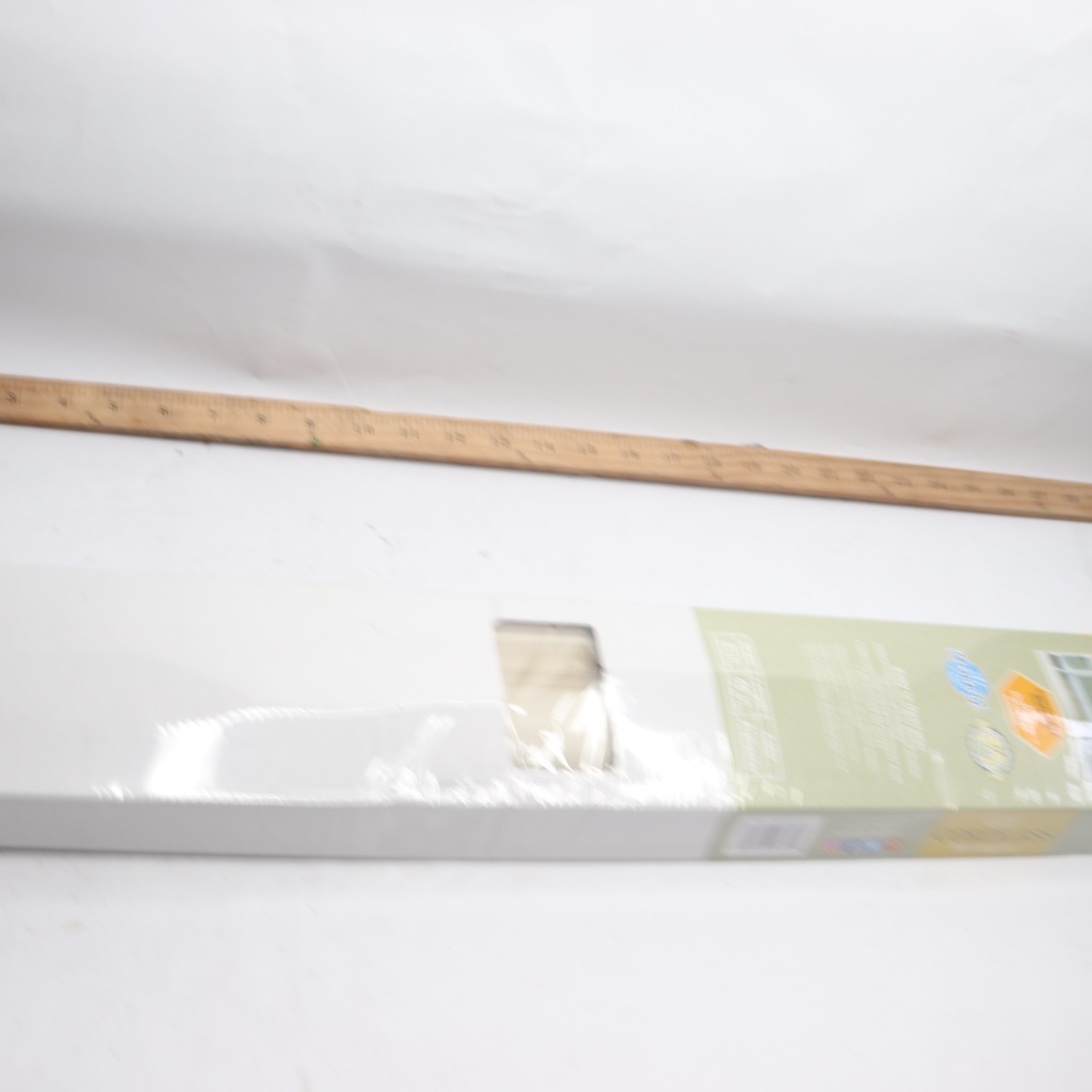Achim Cordless Light Filtering Mini Blind Vinyl Alabaster 1″ Slats 31″ x 48″