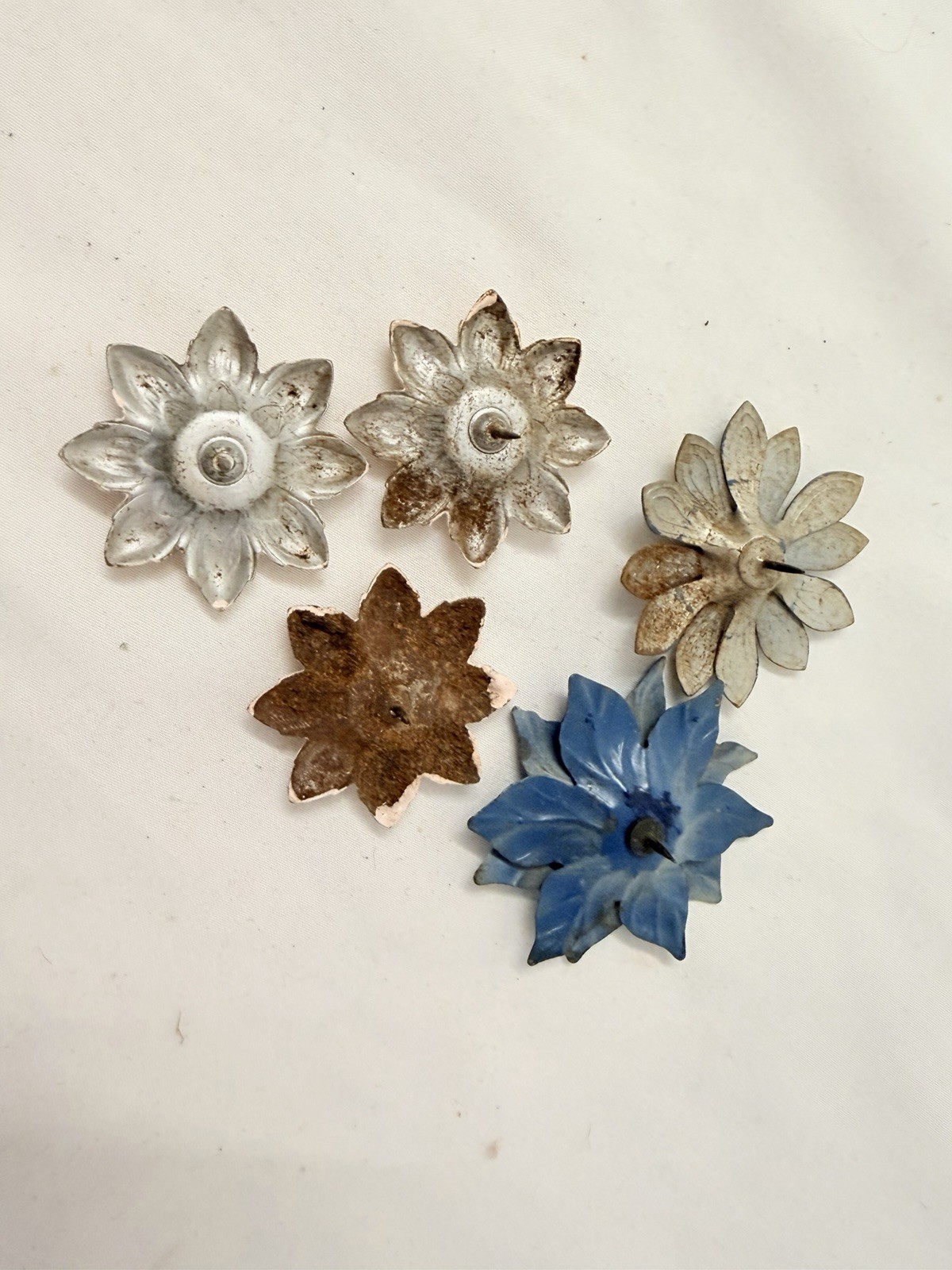 Old Vintage Curtain Drapery Push Pin Tie Backs Metal Lot Floral Flowers Apple