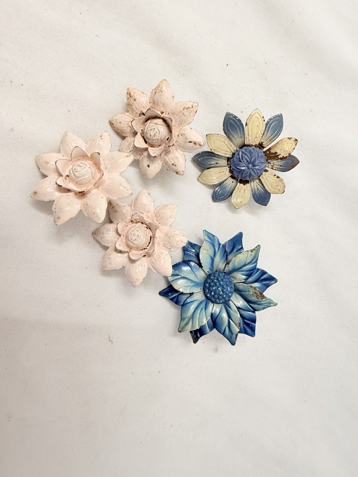 Old Vintage Curtain Drapery Push Pin Tie Backs Metal Lot Floral Flowers Apple