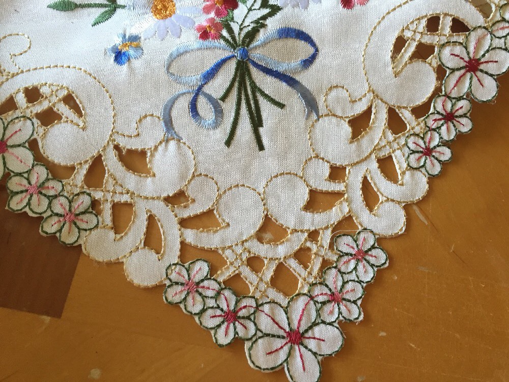 Springtime Floral Embroidered Cutwork Daisy Valance Butterflies Window Valance