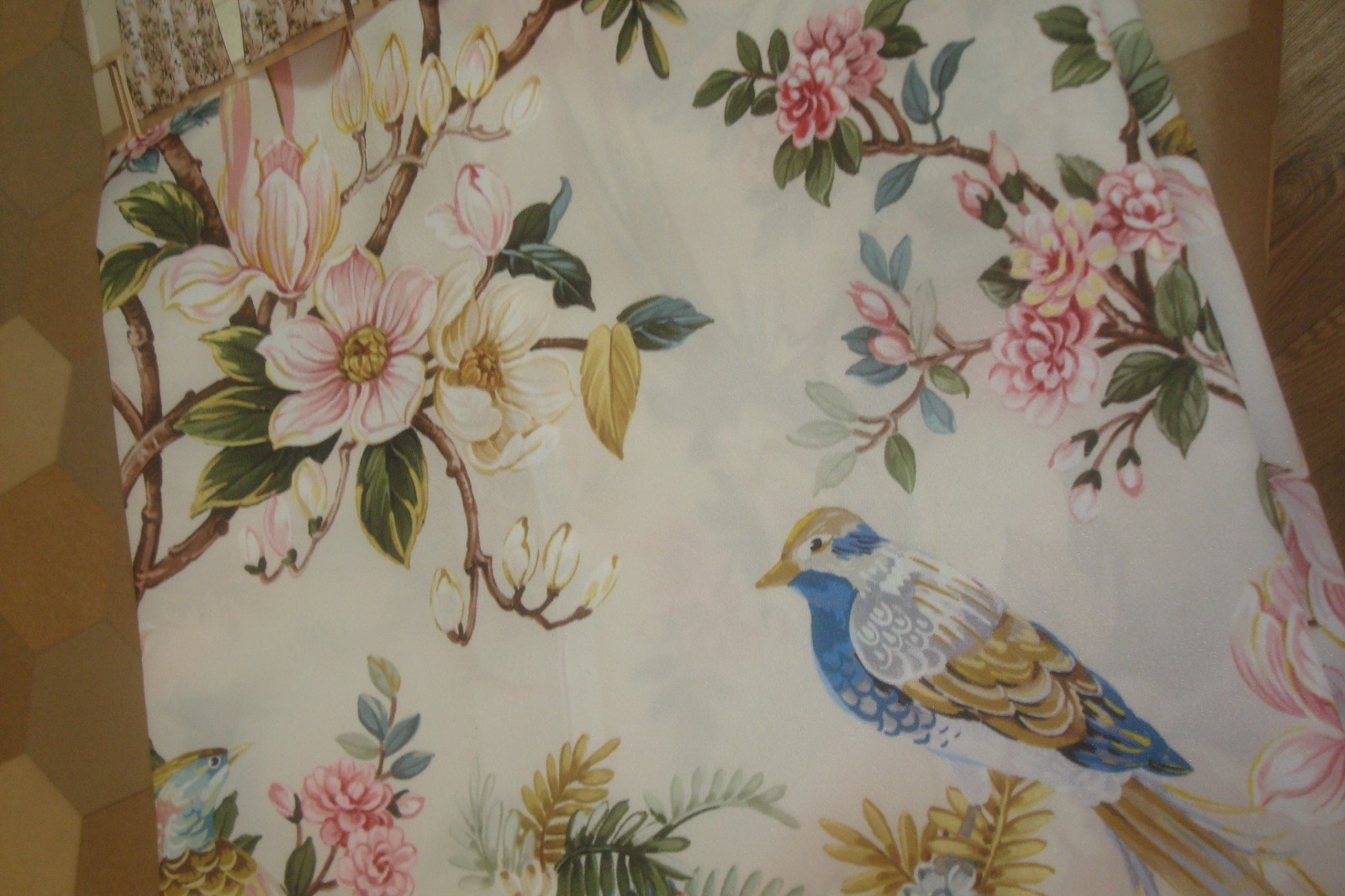 NWT Envogue 2 pc Window Curtains Fancy Dogwood Floral w/ Birds ea 37″ x 84″lg