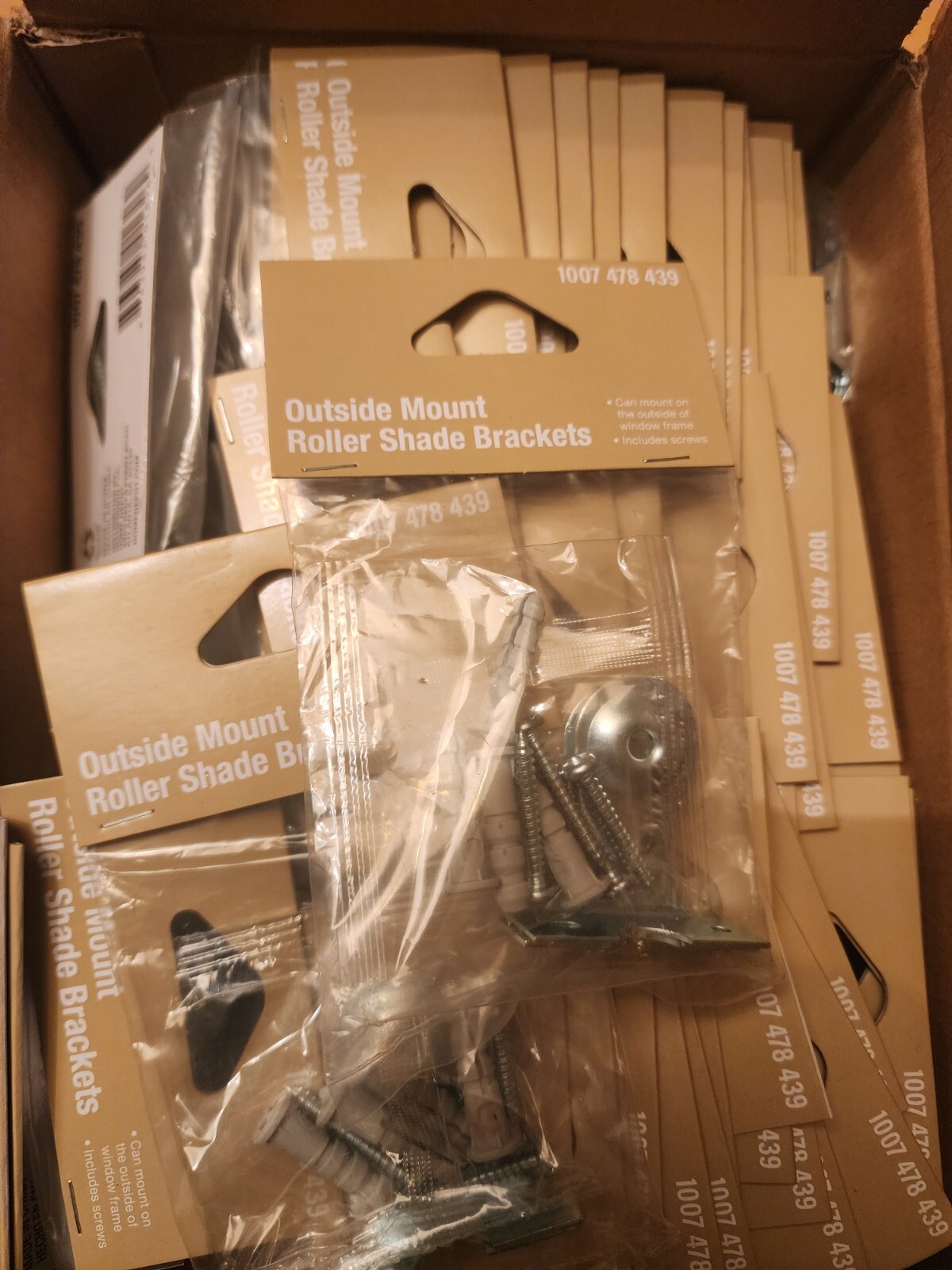 Outside Mount Roller Shade Brackets # 1007478439 – Lot Of 50