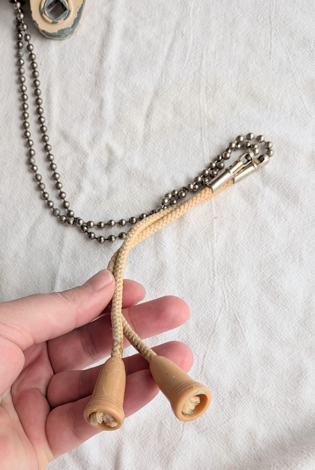 Vintage 2-Way Pull Cord For Blinds With Square Peg About 20″ Long
