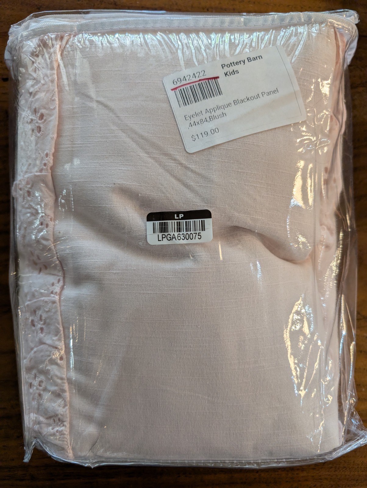 POTTERY BARN KIDS Vera Eyelet Applique BO Curtain-44×84″-Blush/Pink-NWT