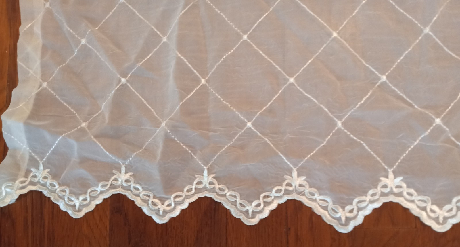 Vintage Set 2 White Sheer Embroidered Curtain Panels Rod Pocket 51×83 (102 Width