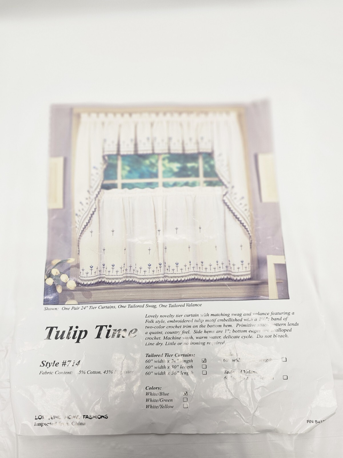 Tulip Time Flower Tailored Tier Curtains 60″x24″ / Pair Primitive White Blue