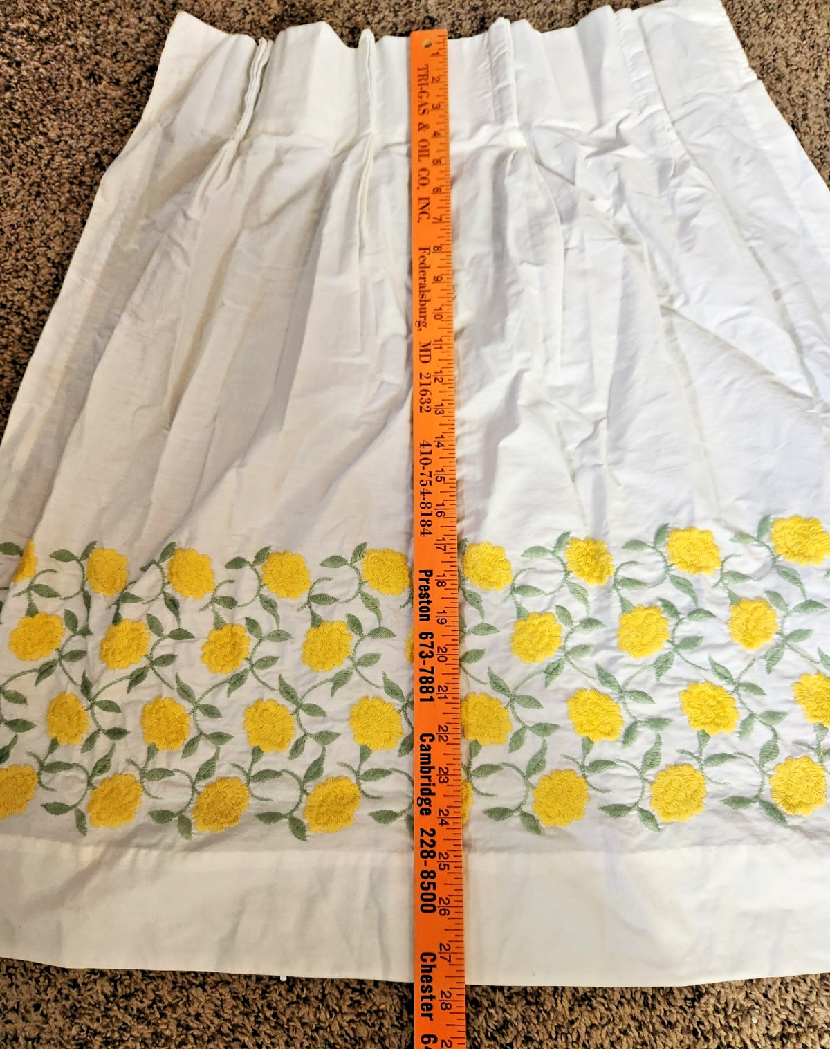 UNBRANDED PAIR OF GRANDMACORE COTTAGECORE CURTIANS 28″ EMBROIDERED FLOWERS