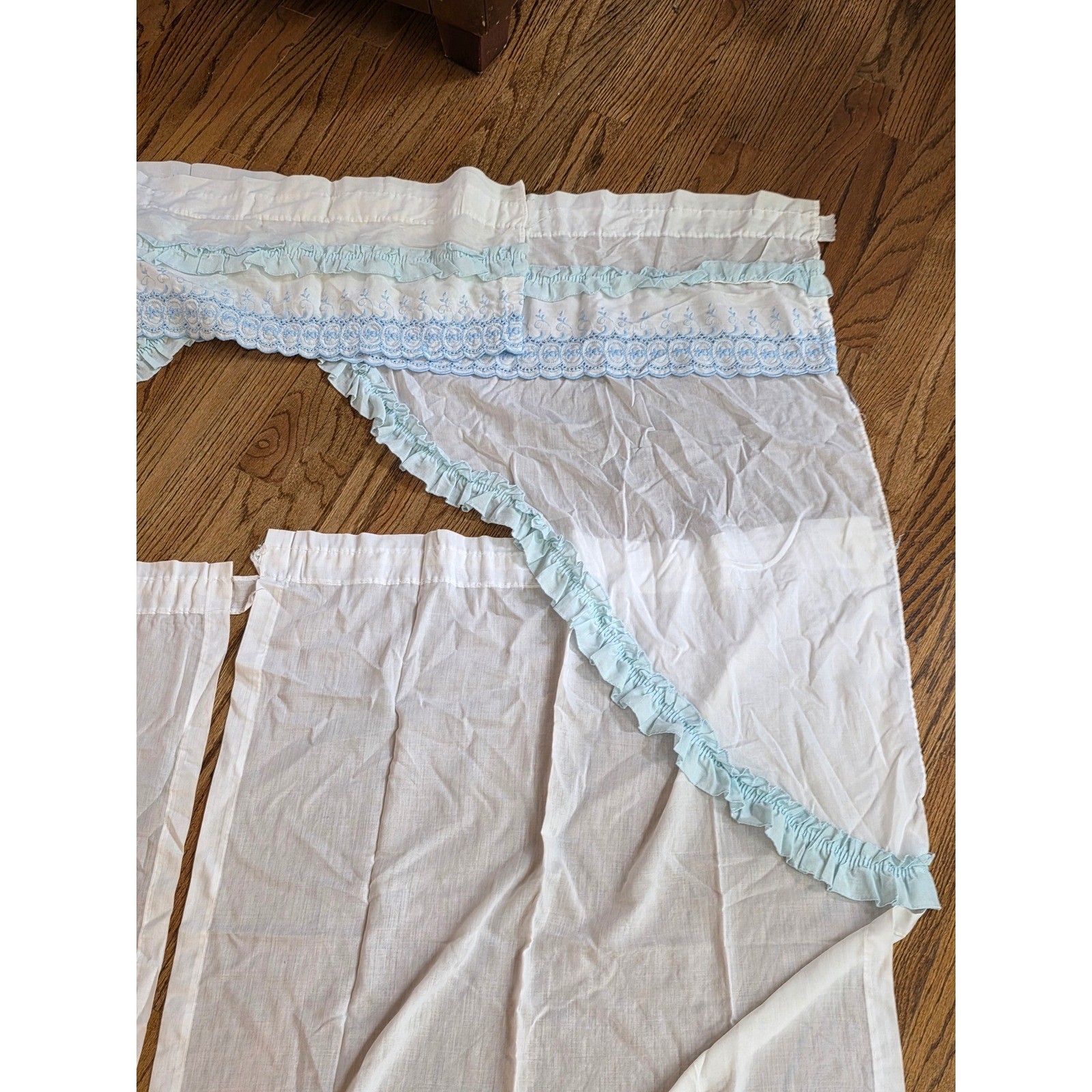 Vintage White Blue Ruffled Eyelet Lace Kitchen Cafe Curtain Set Valance Tiers