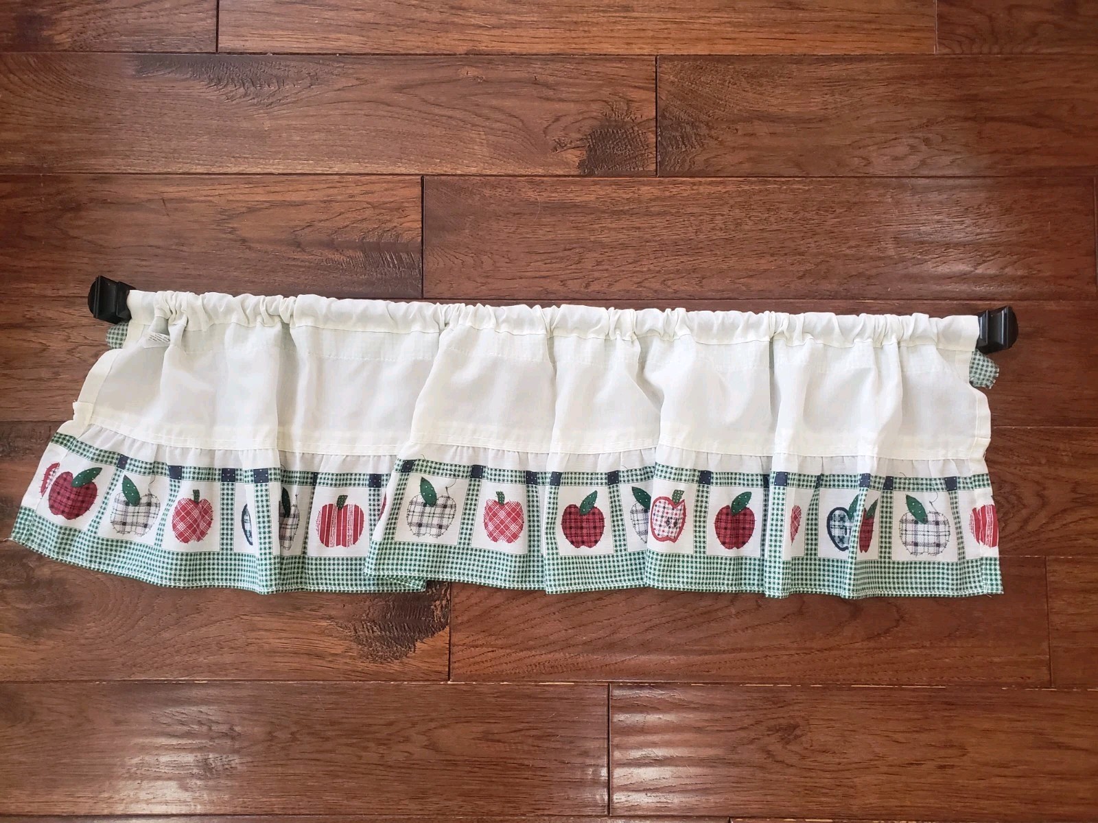 VTG Apple Valance Curtain Kitchen Green Red Farmhouse Country Cabin 50×11.5″ USA