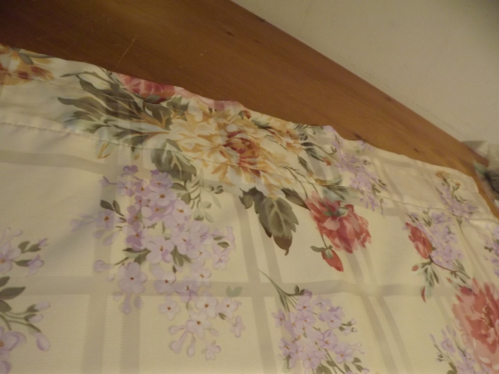 FLORAL blouson VALANCE pink cabbage roses ON BUTTERCREAM BACKGROUND 60Wx16