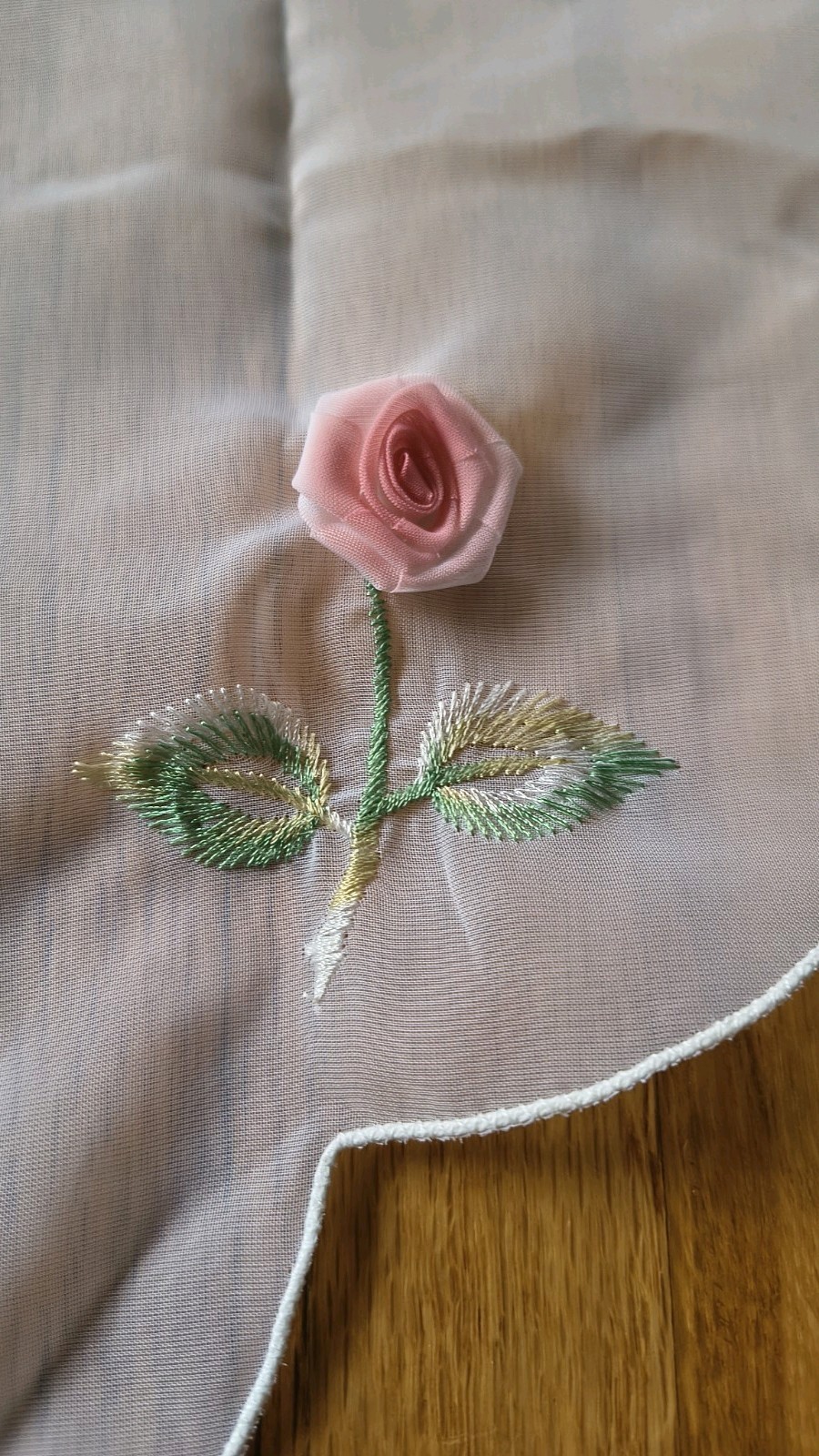 Vtg Peek-A-Bloom Sheer Organza Scarf Valance Embroidered Pink Roses Scalloped