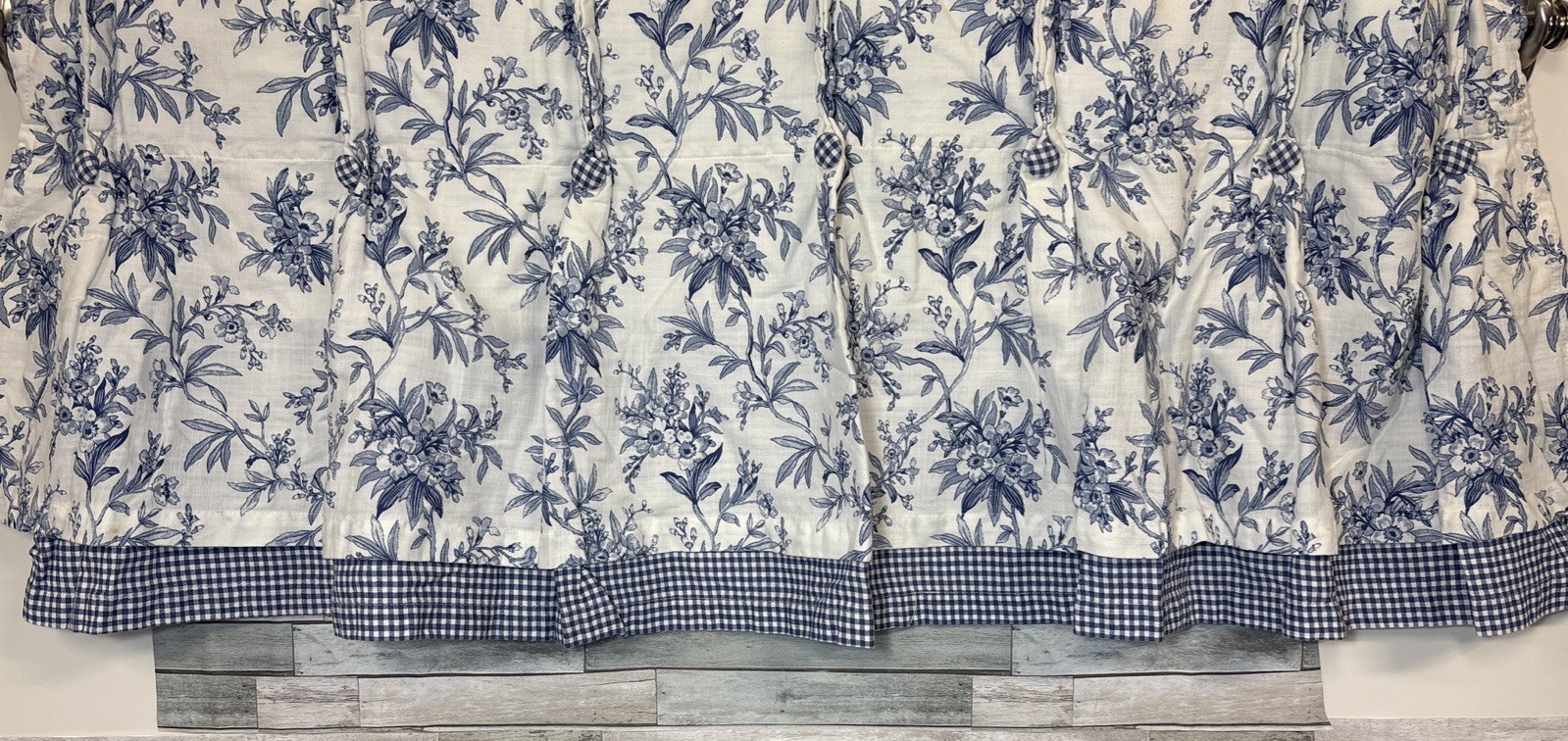 American Living Valance Blue & White Plaid FLORAL w/Button Detail 48”x 18” (#2)