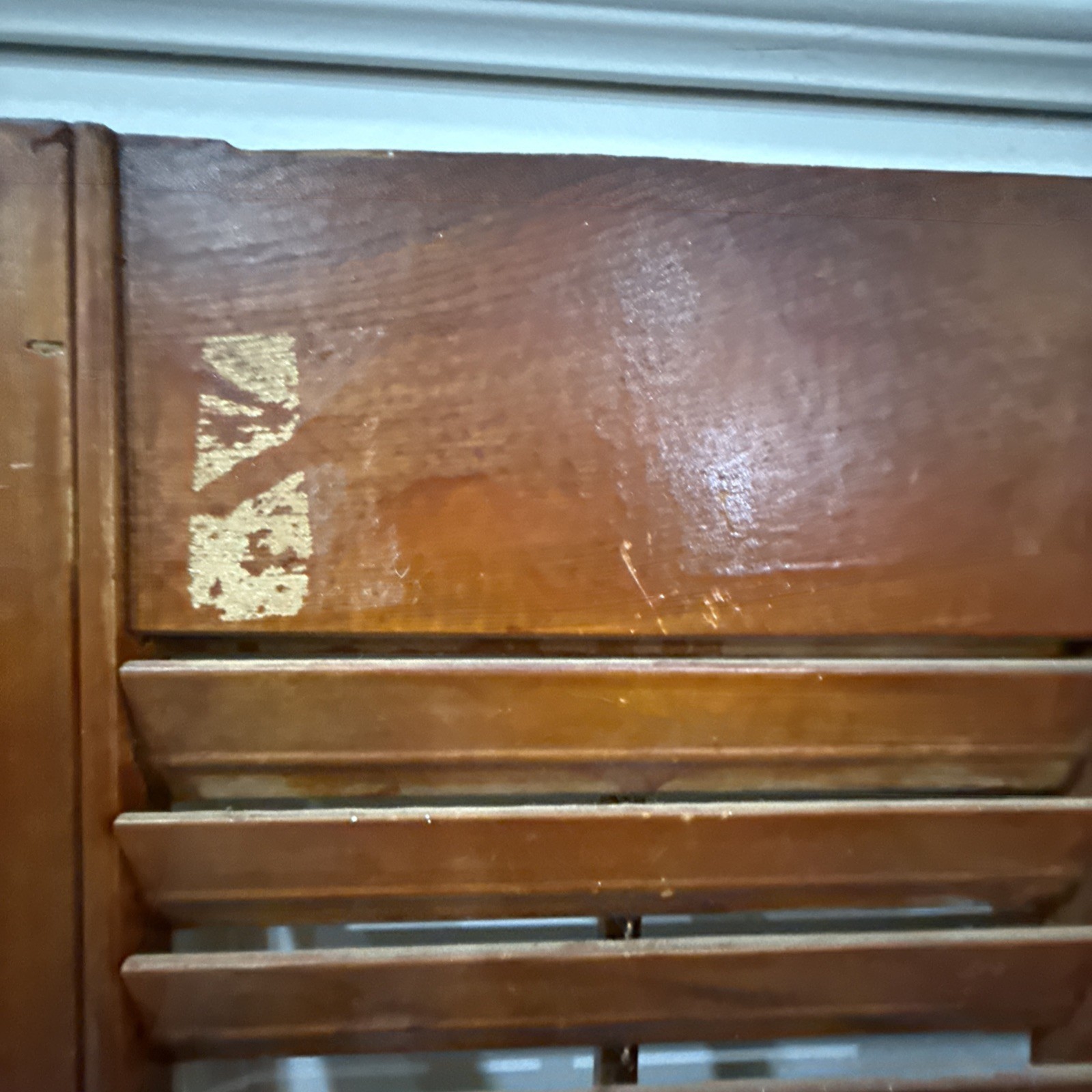 Vintage Plantation Window Shutters 2 Sets 28”Hx39”W Wood Interior Louver Brown.