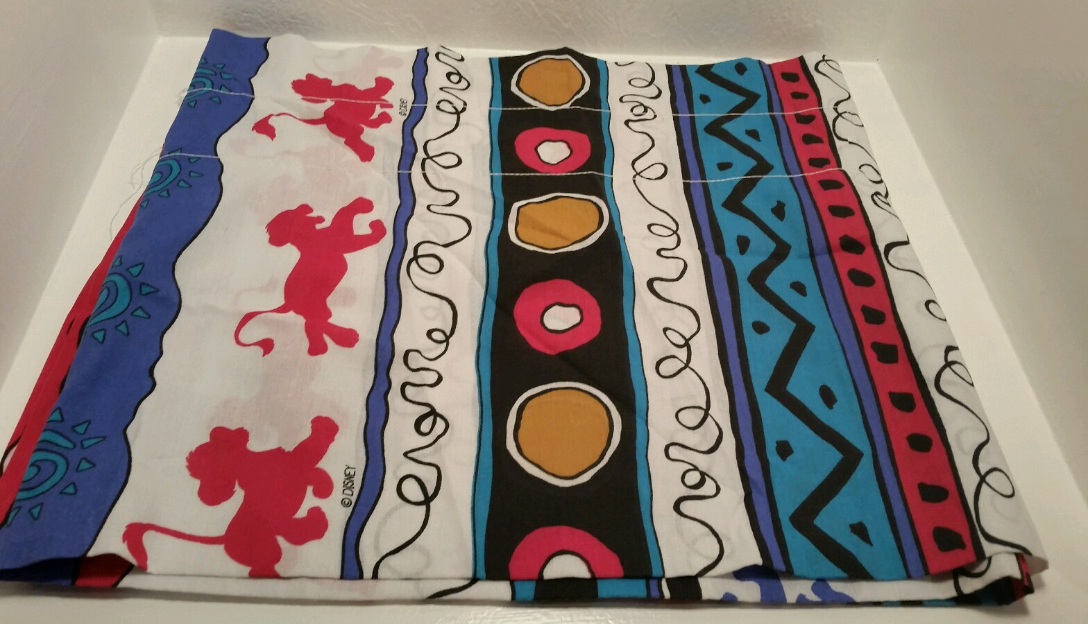 One(1)Disney Lion King Simba Curtain Valance Red White Blue Double Material