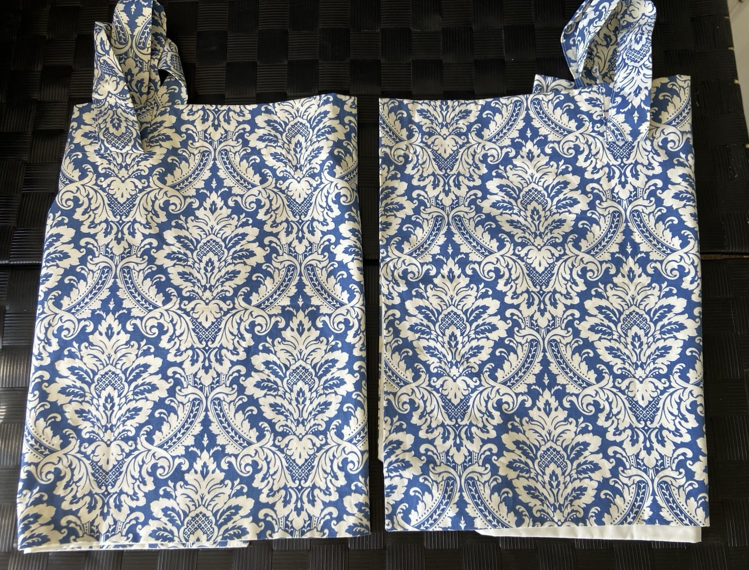 2 Waverly Donnington Cornflower Blue White Damask Tie-Up Shades–52″ x 32″